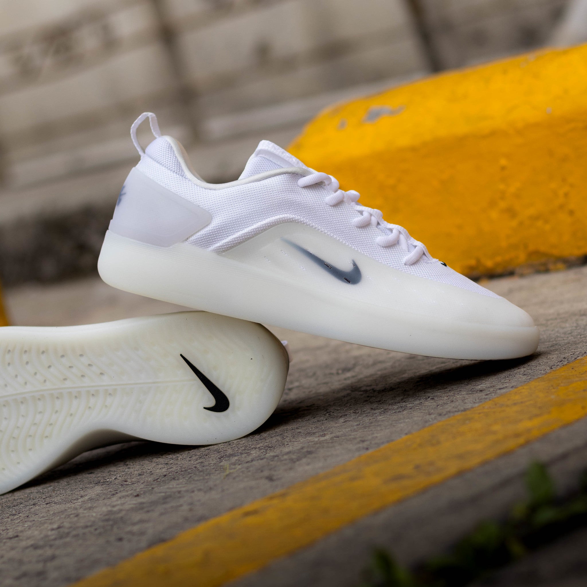 NIKE SB NYJAH 4 WHITE