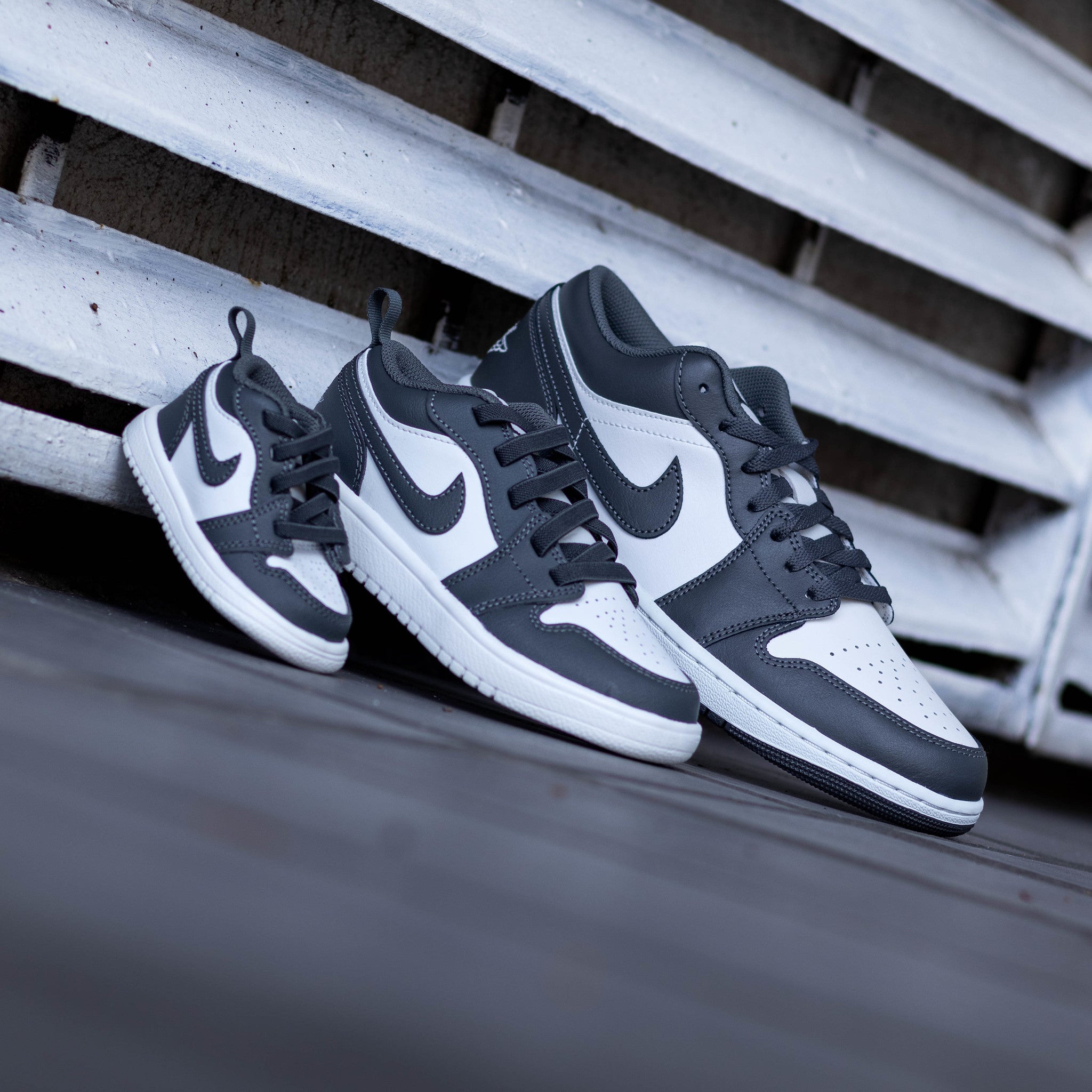AIR JORDAN 1 LOW IRON GREY WHITE