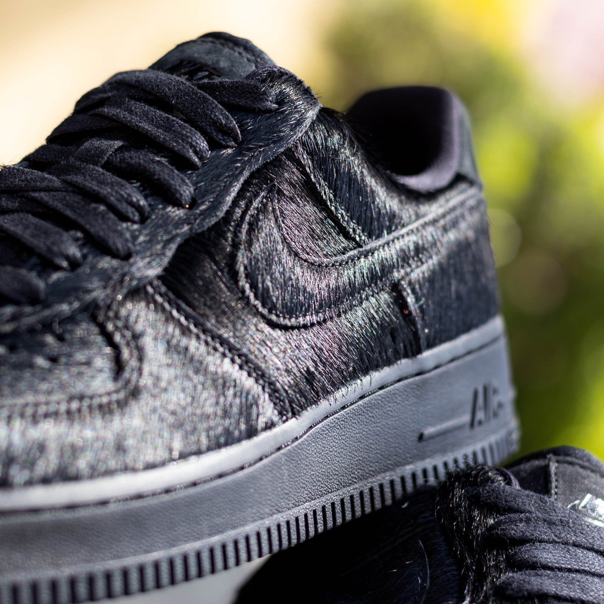 NIKE AIR FORCE ONE TRIPLE BLACK PONY HAIR W