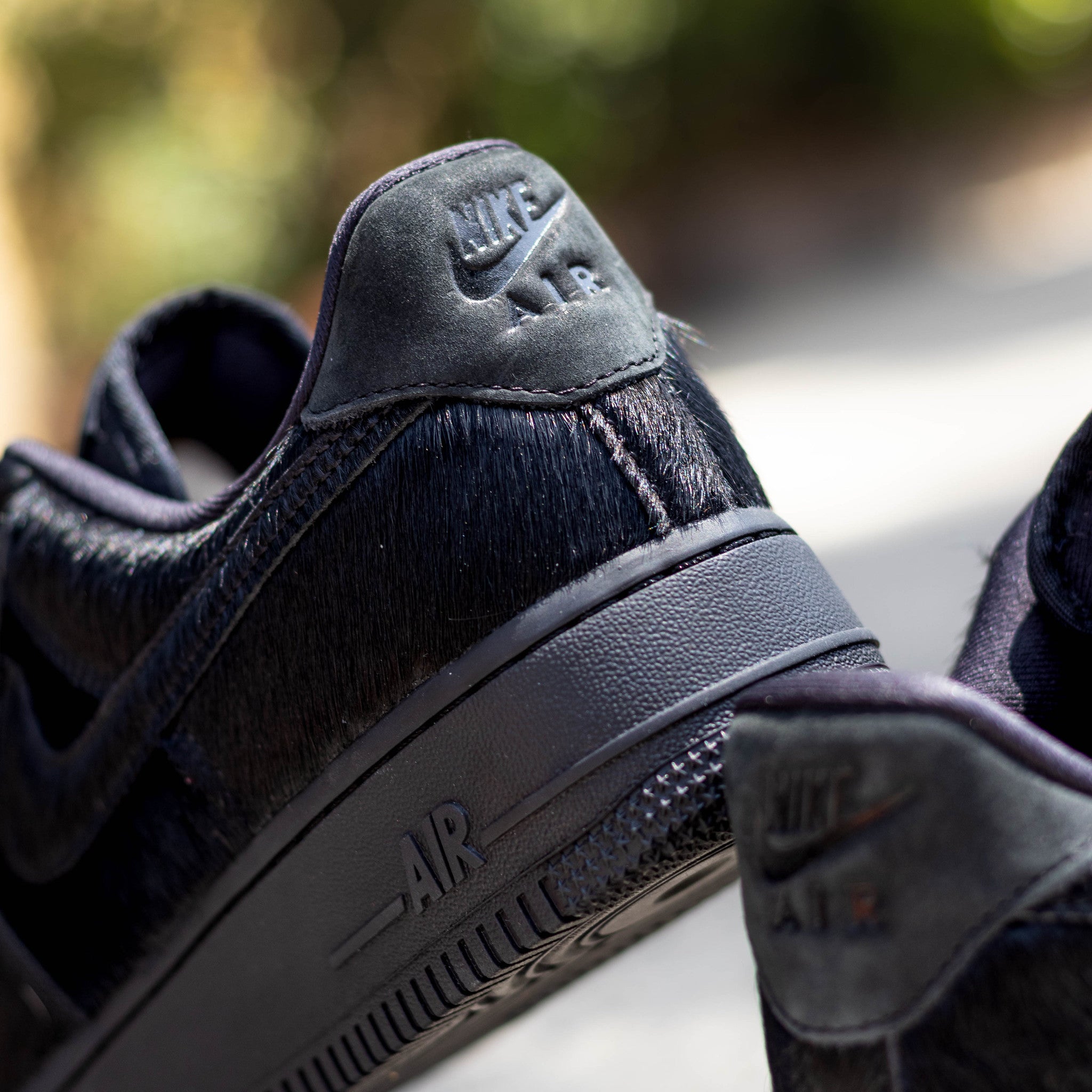 NIKE AIR FORCE ONE TRIPLE BLACK PONY HAIR W