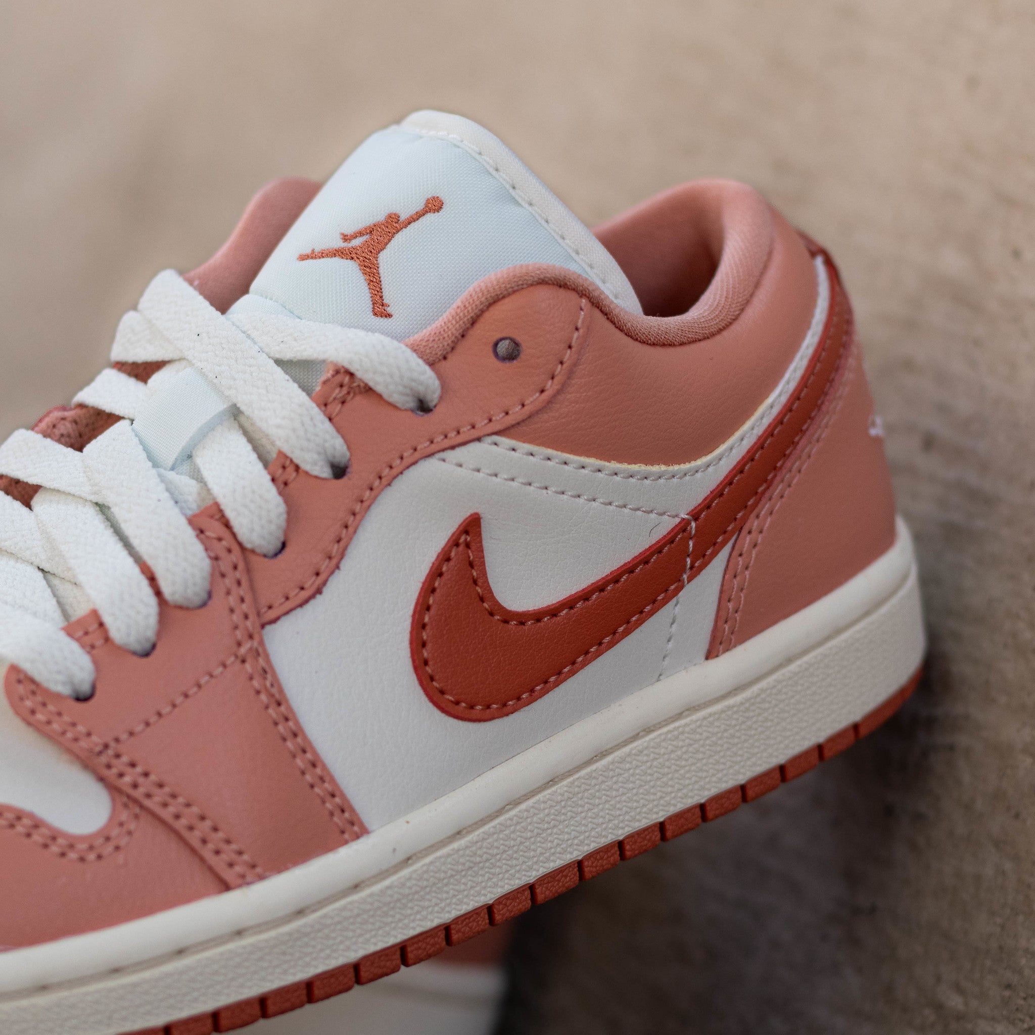 AIR JORDAN 1 LOW MADDER ROOT W