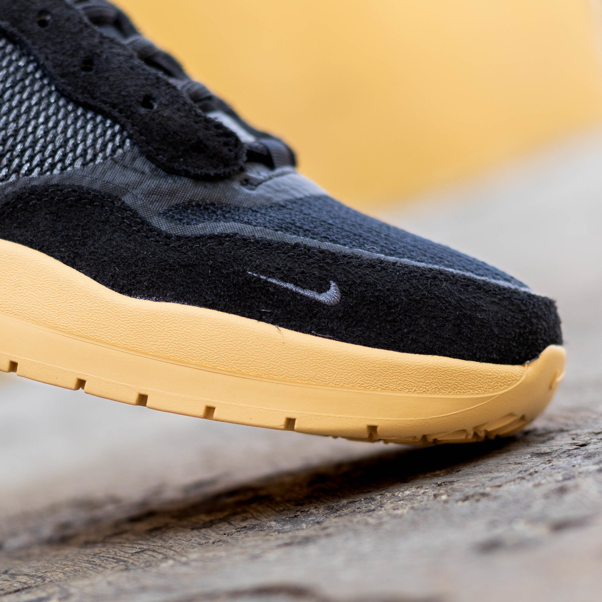 NIKE SB PS8 BLACK GUM