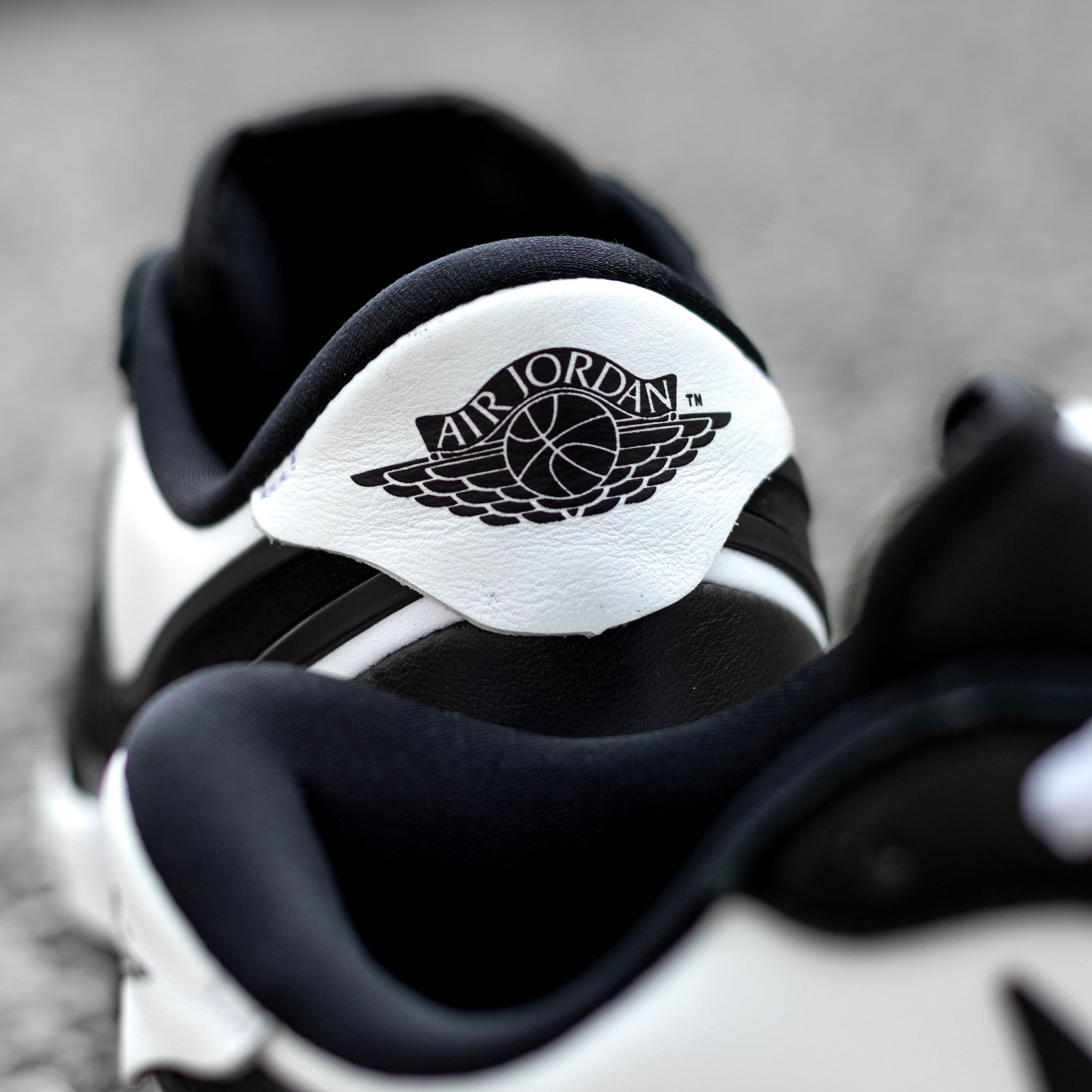 AIR JORDAN 1 LOW RM BLACK WHITE GS