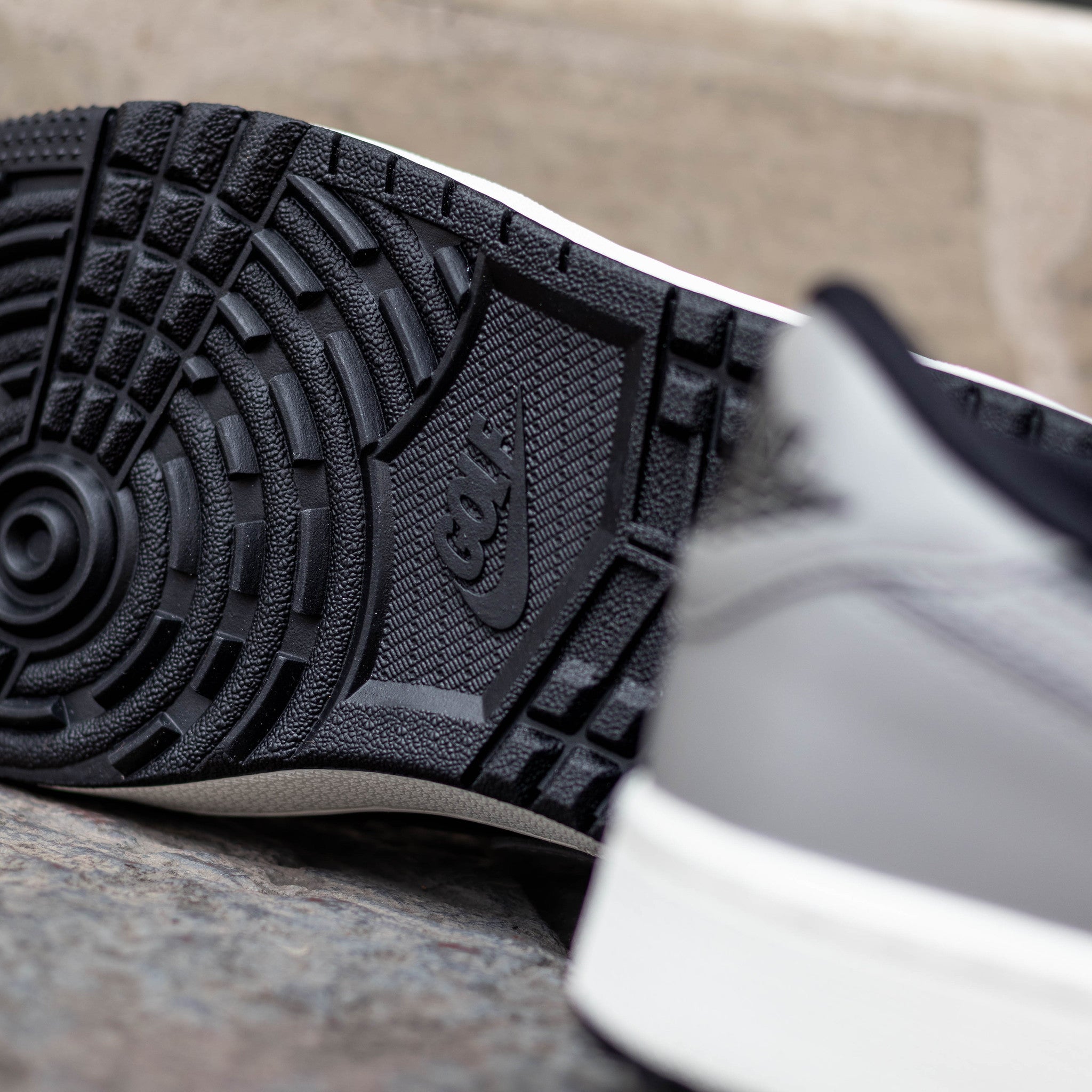 AIR JORDAN 1 LOW GOLF SHADOW