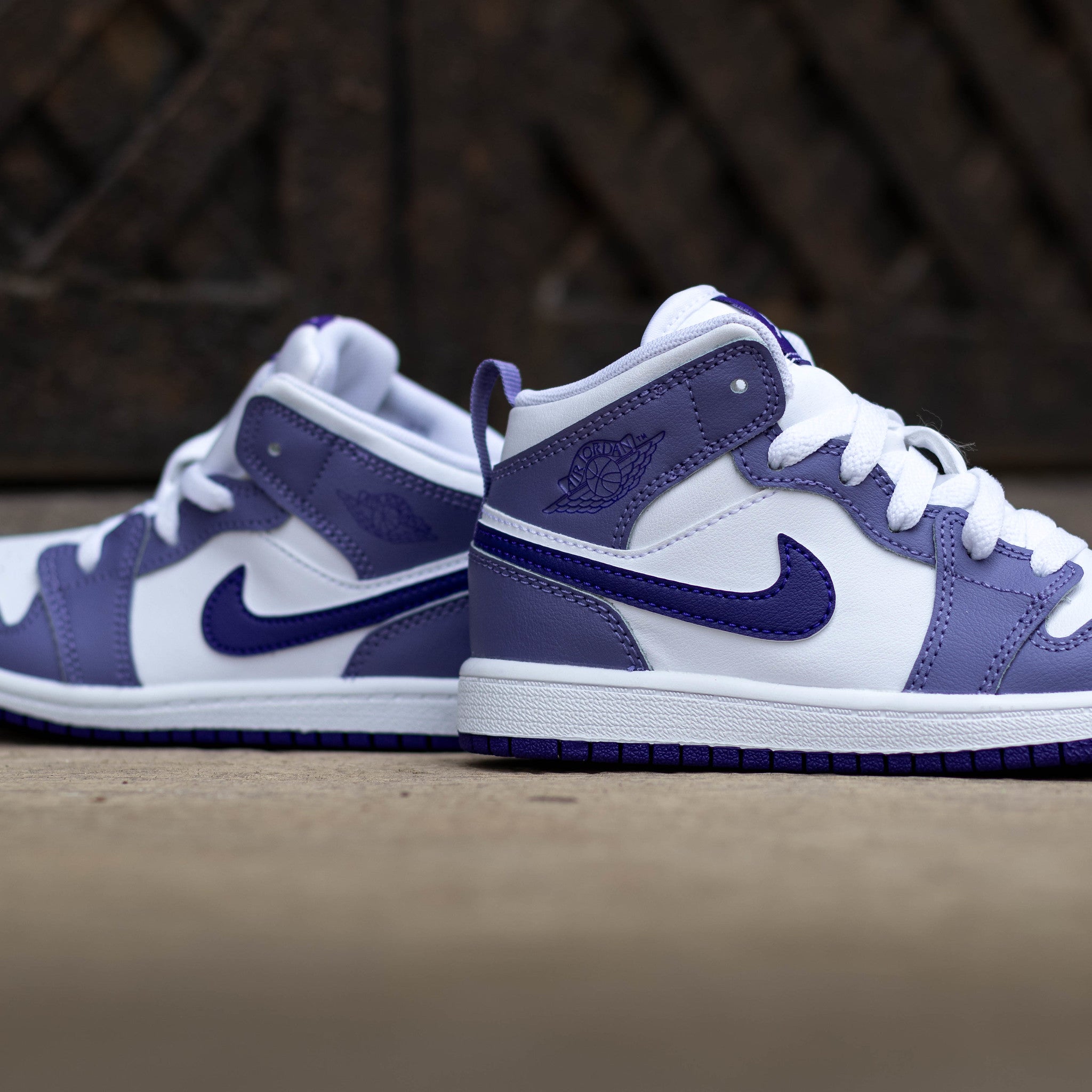 AIR JORDAN 1 MID DUSTY COURT PURPLE TD