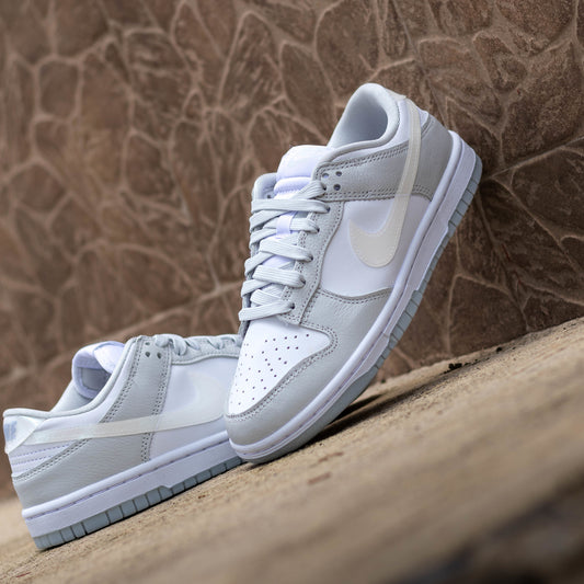 NIKE DUNK LOW IRIDESCENT SWOOSH PHOTON DUST W