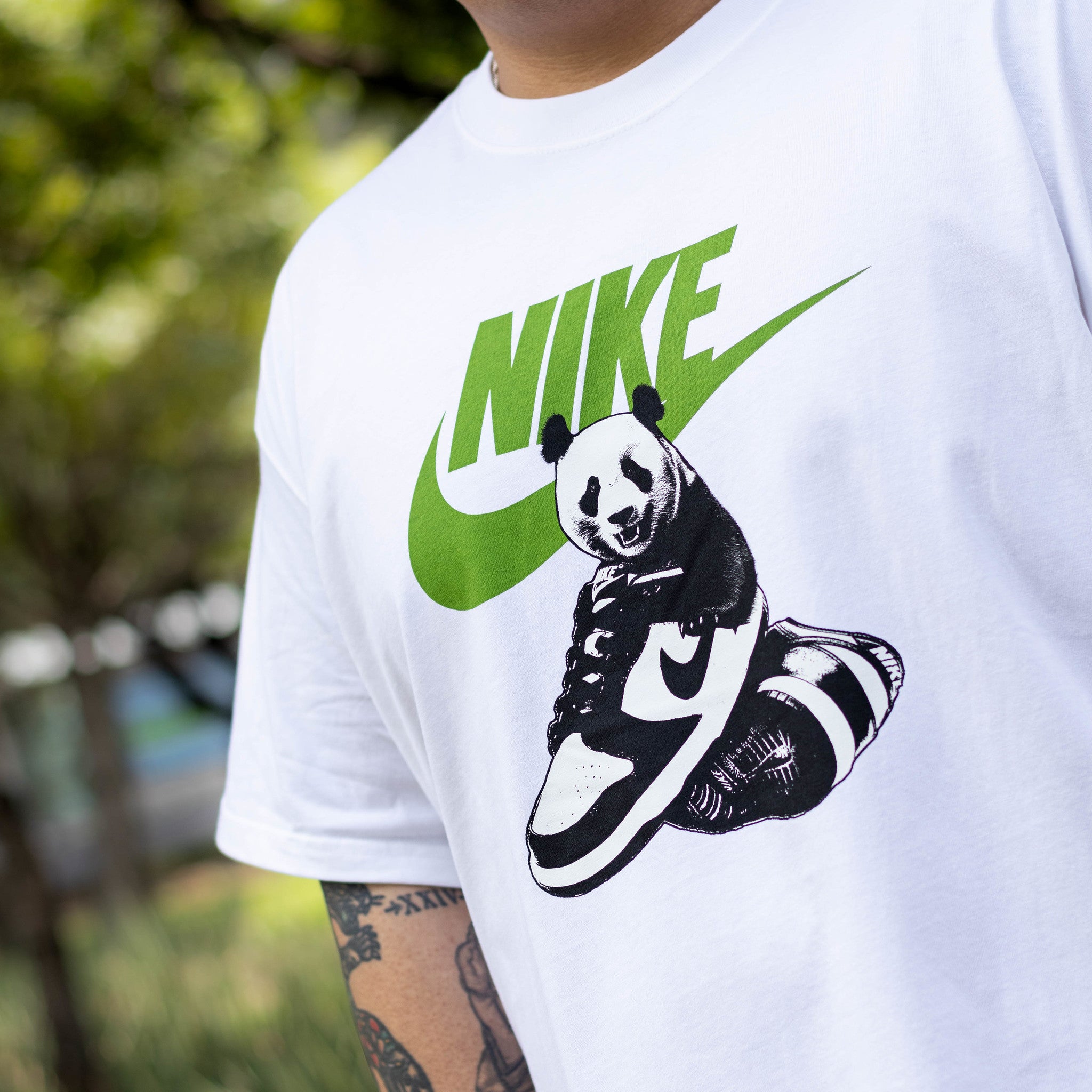 NIKE TEE PANDA WHITE