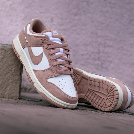 NIKE DUNK LOW ROSE WHISPER GOLD MINI SWOOSH W