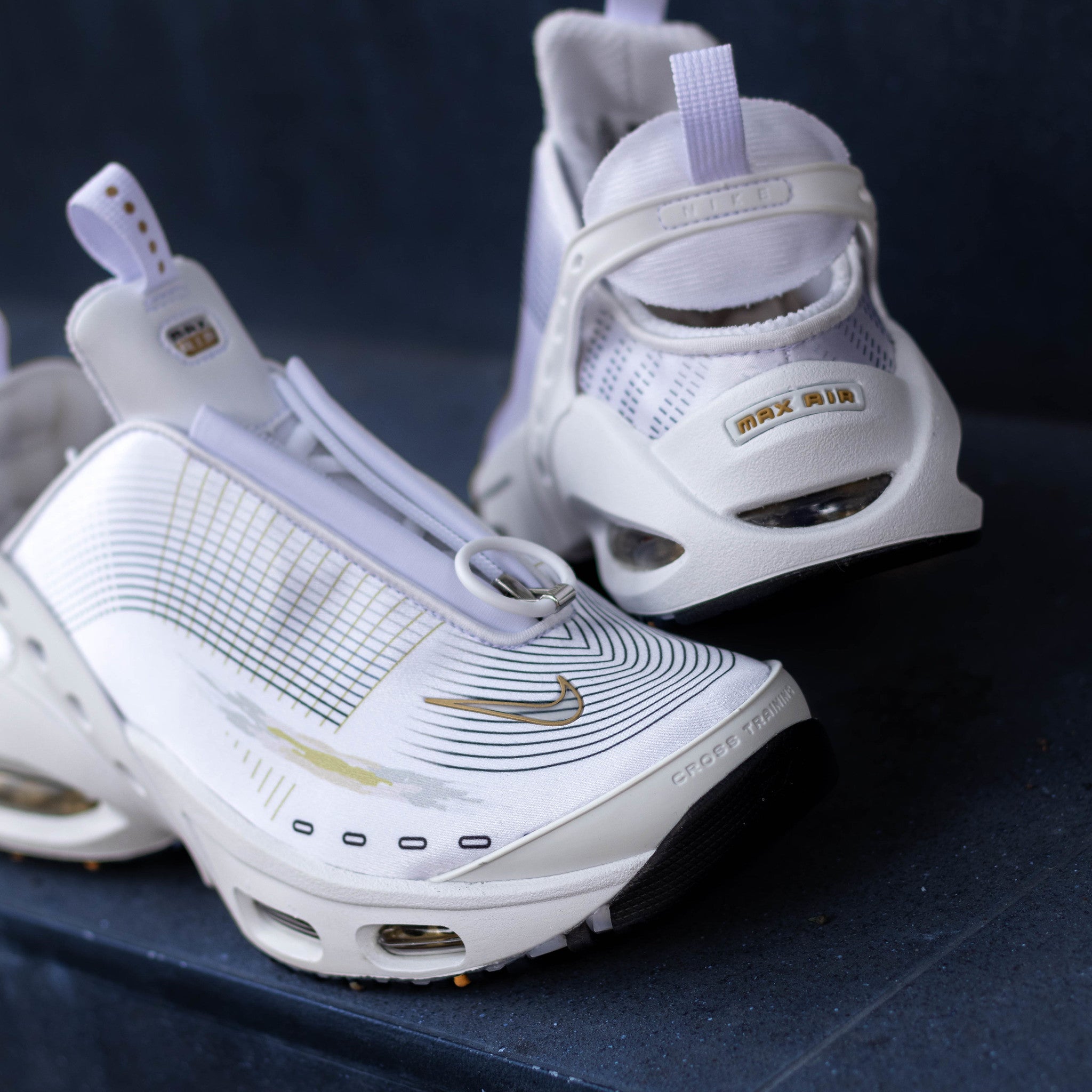 NIKE AIR MAX CRAZE WHITE METALLIC GOLD W