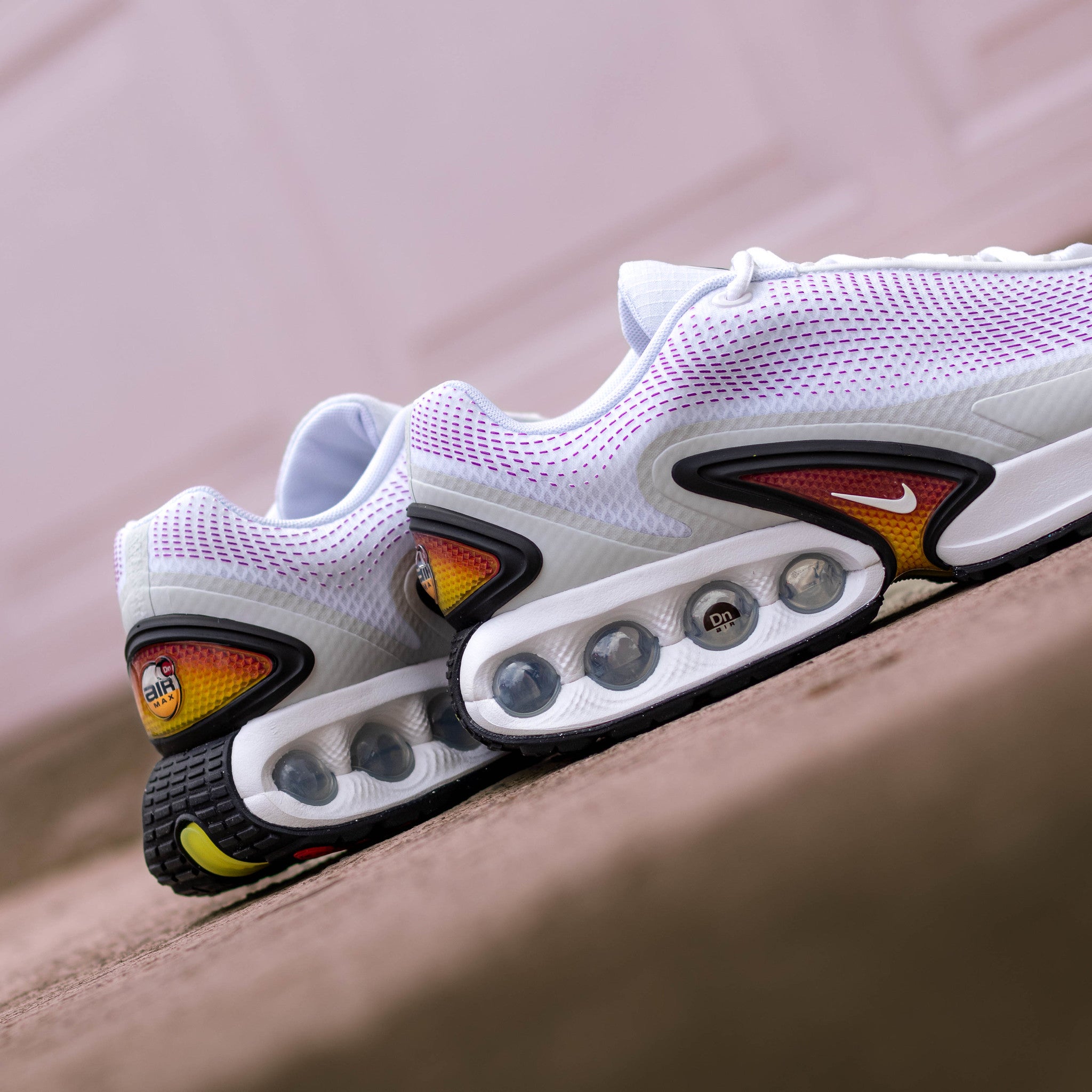 NIKE AIR MAX DN WHITE VIVID PURPLE