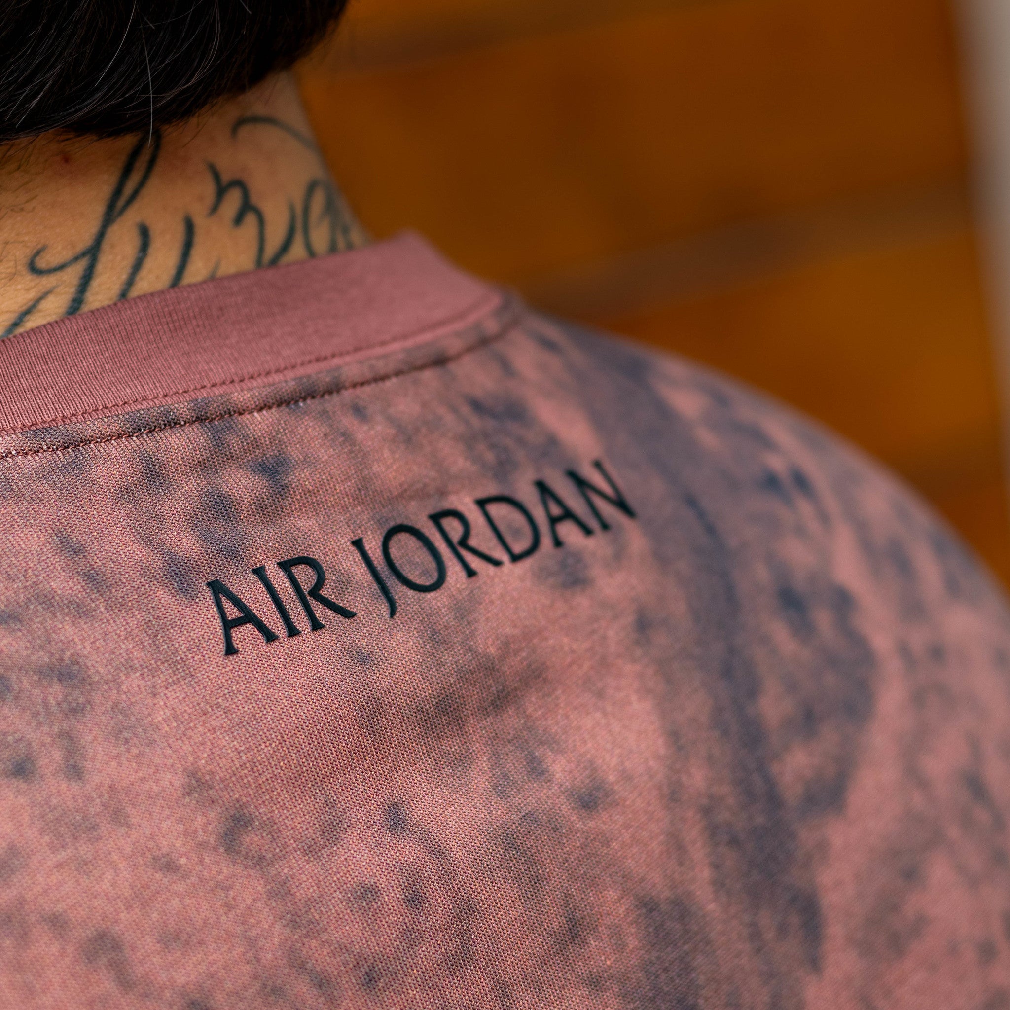 JORDAN TEE PLAYGROUND DUNK RUST