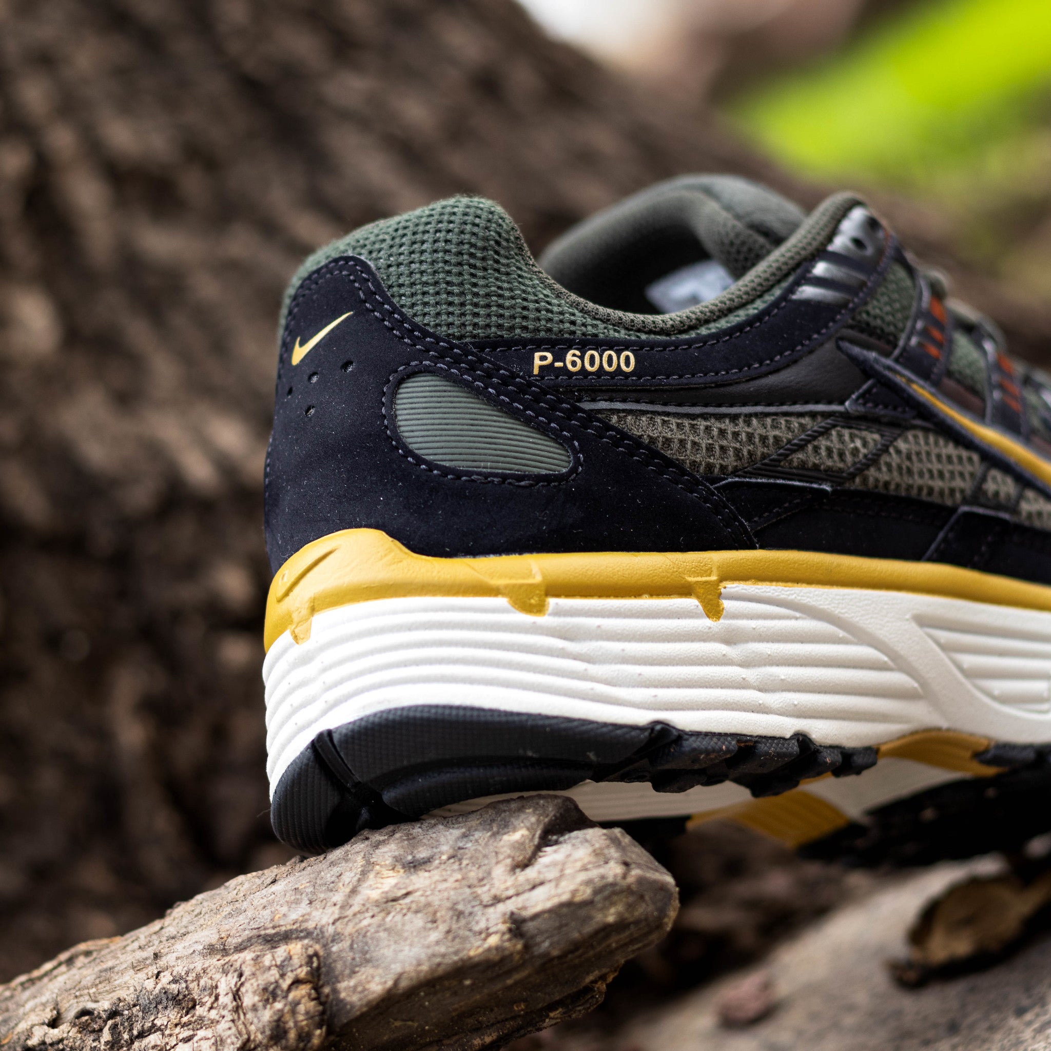 NIKE P-6000 COLLEGE GREY BROWN