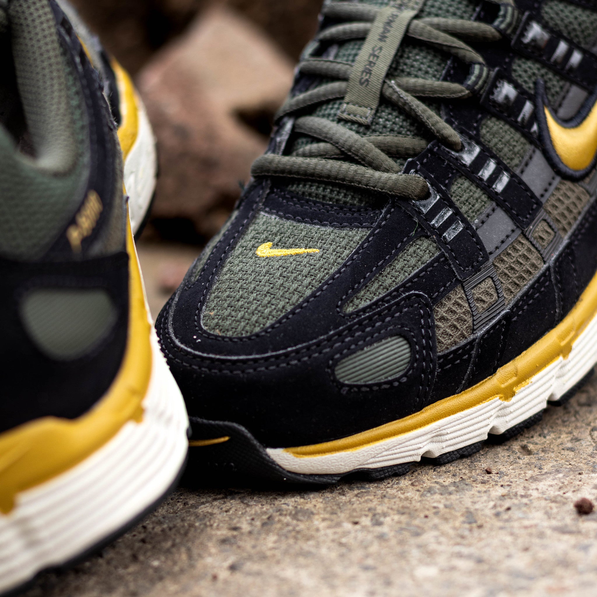 NIKE P-6000 COLLEGE GREY BROWN