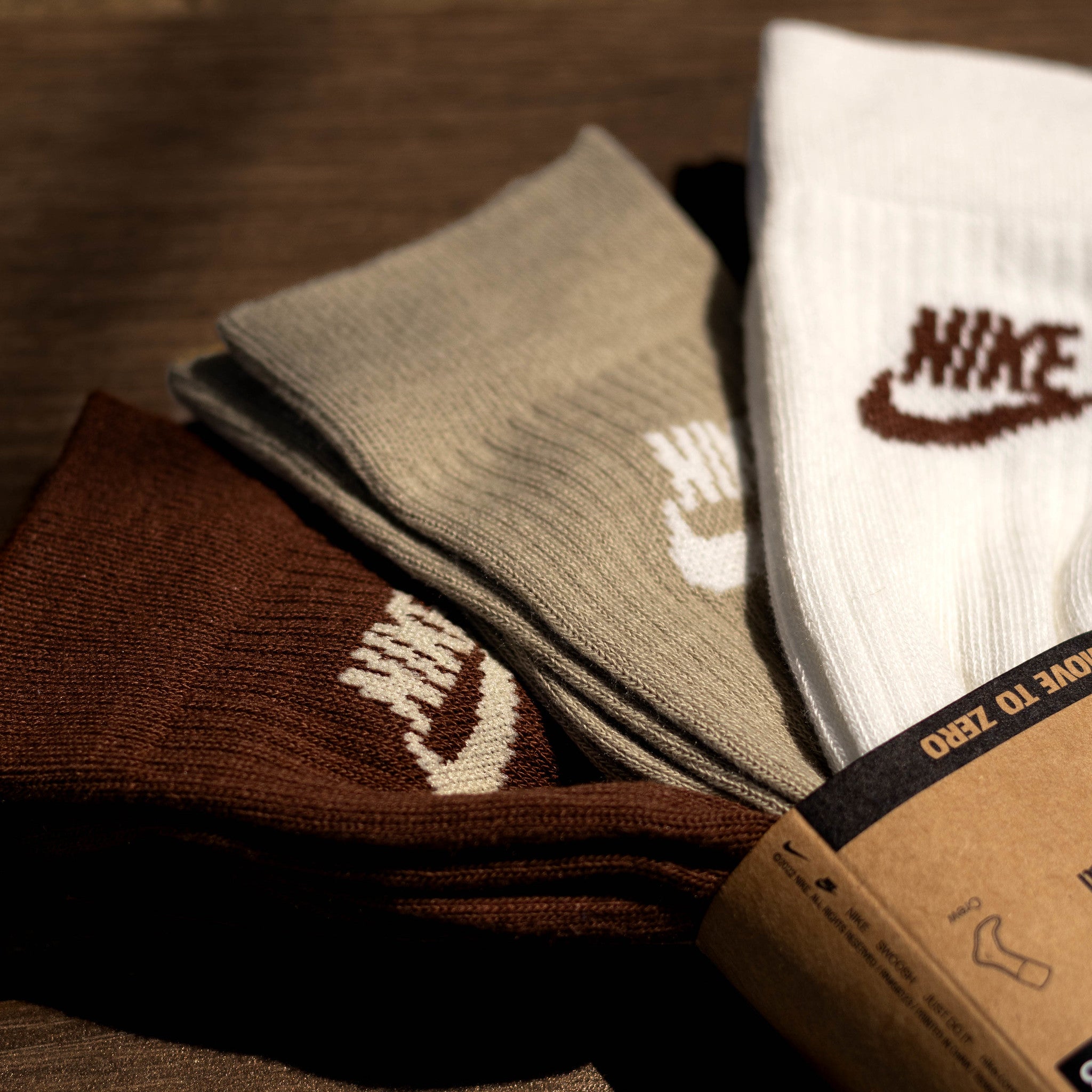 NIKE SPORT CREW SOCKS SAIL BROWN WHITE