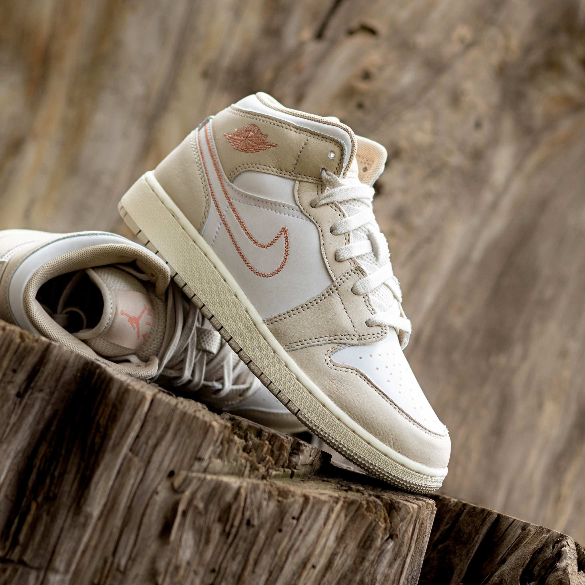 AIR JORDAN 1 MID SANDRIFT GS