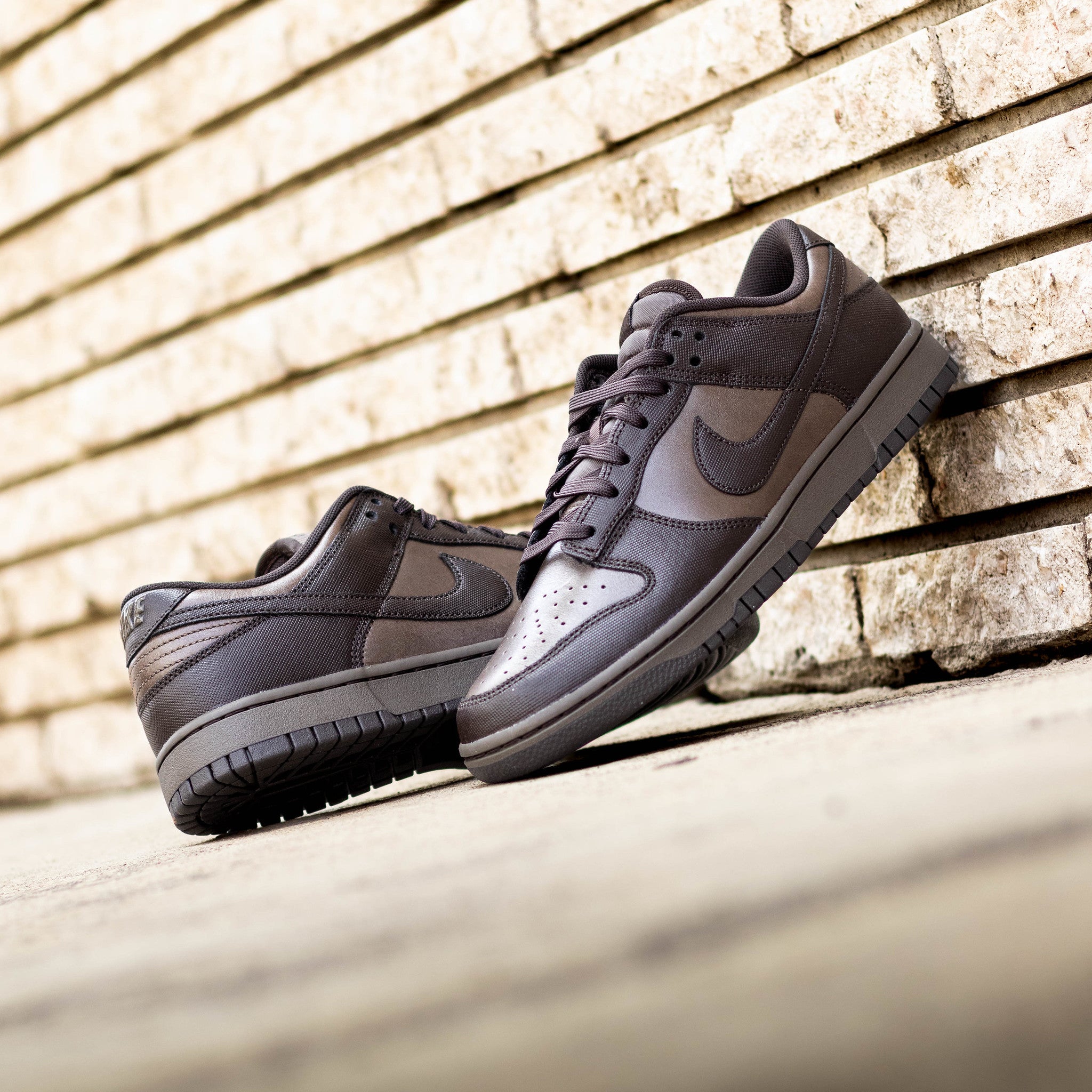 NIKE DUNK LOW IRONSTONE BROWN