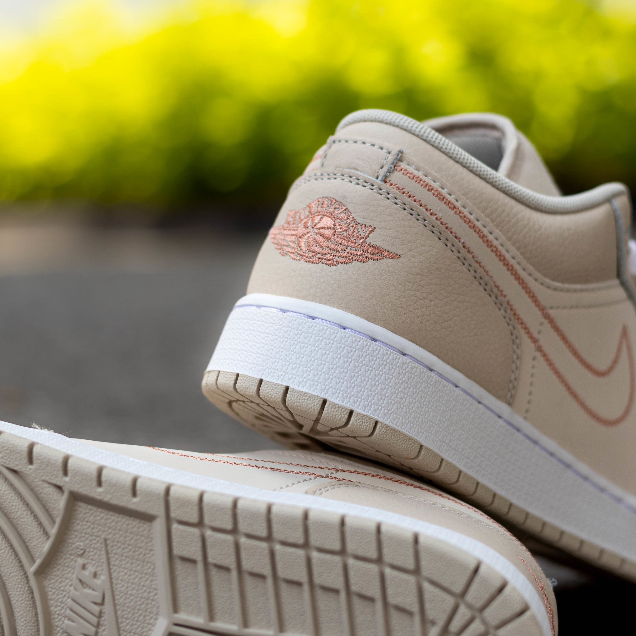 AIR JORDAN 1 LOW LIGHT OREWOOD BROWN GS