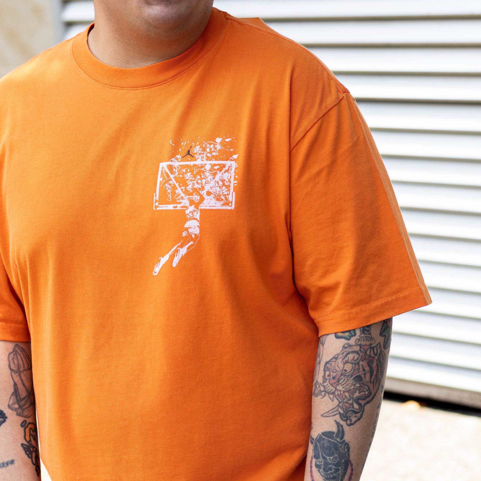JORDAN TEE SHATTER BACKBOARD ORANGE
