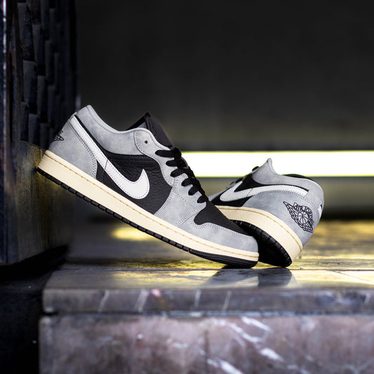 AIR JORDAN 1 LOW LIGHT SMOKE GREY OFF