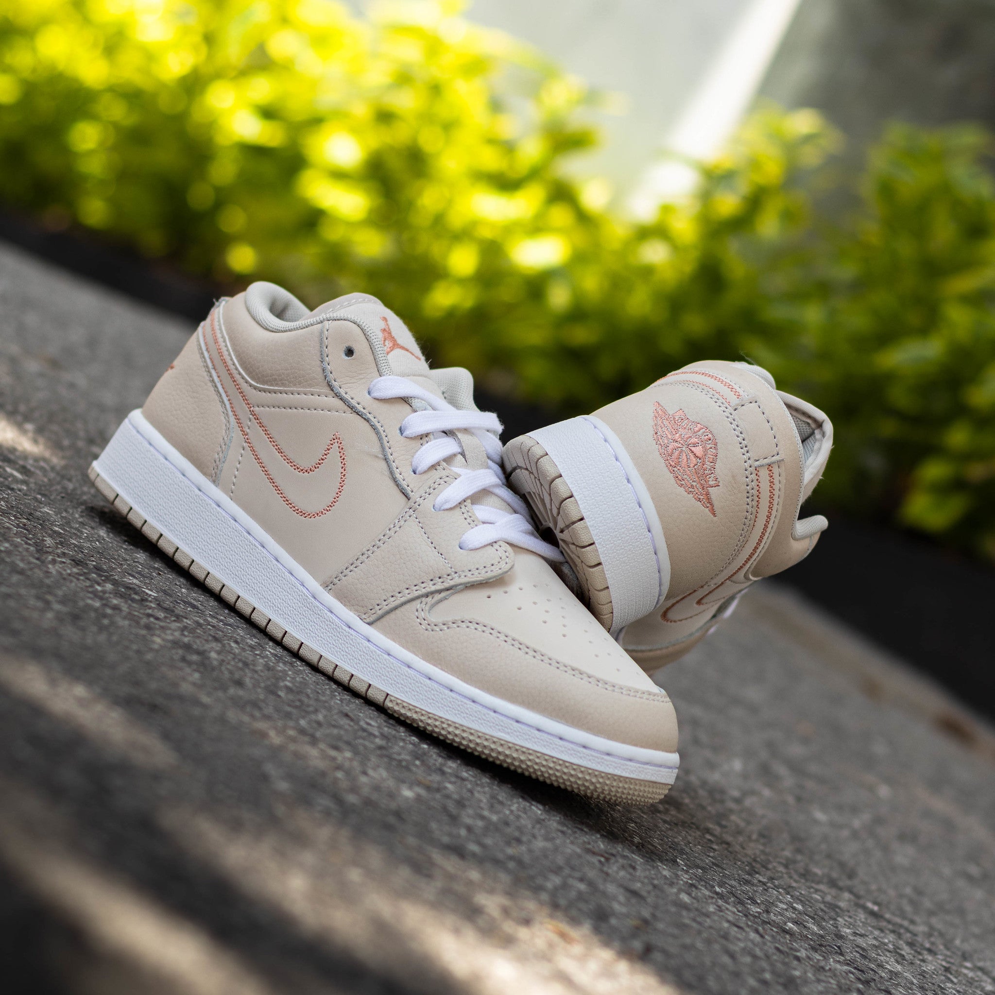 AIR JORDAN 1 LOW LIGHT OREWOOD BROWN GS