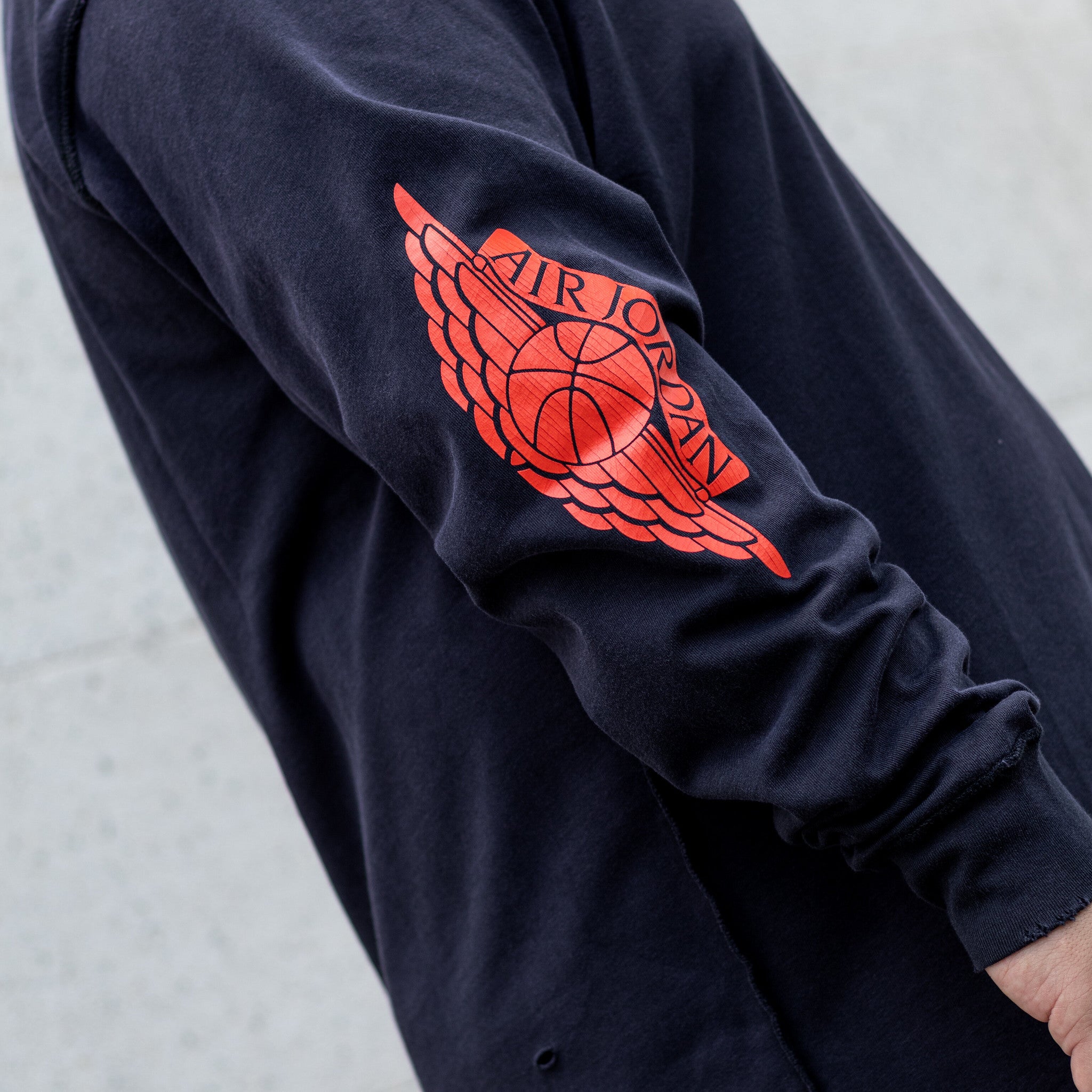 JORDAN RARE AIR TEE LONG BLACK LOG