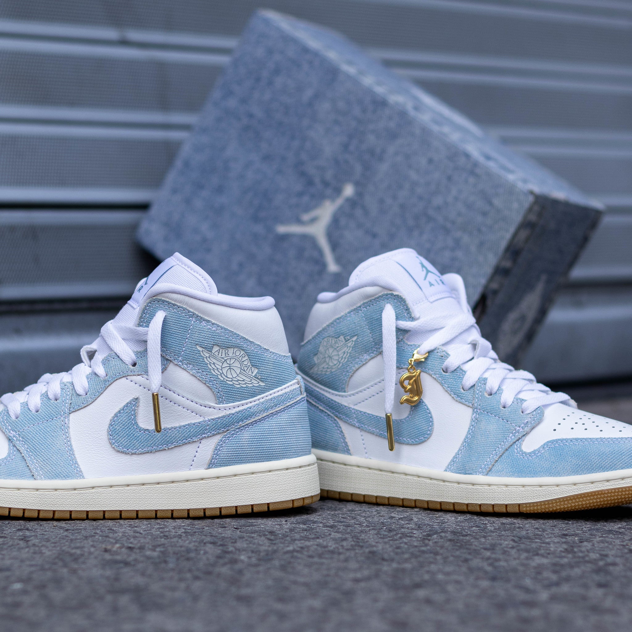 AIR JORDAN 1 MID DENIM WHITE W