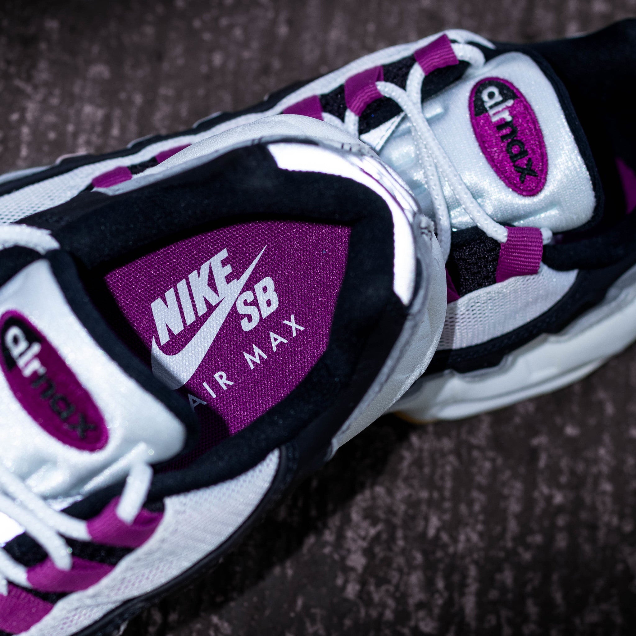 NIKE SB AIR MAX 95 SUMMIT WHITE