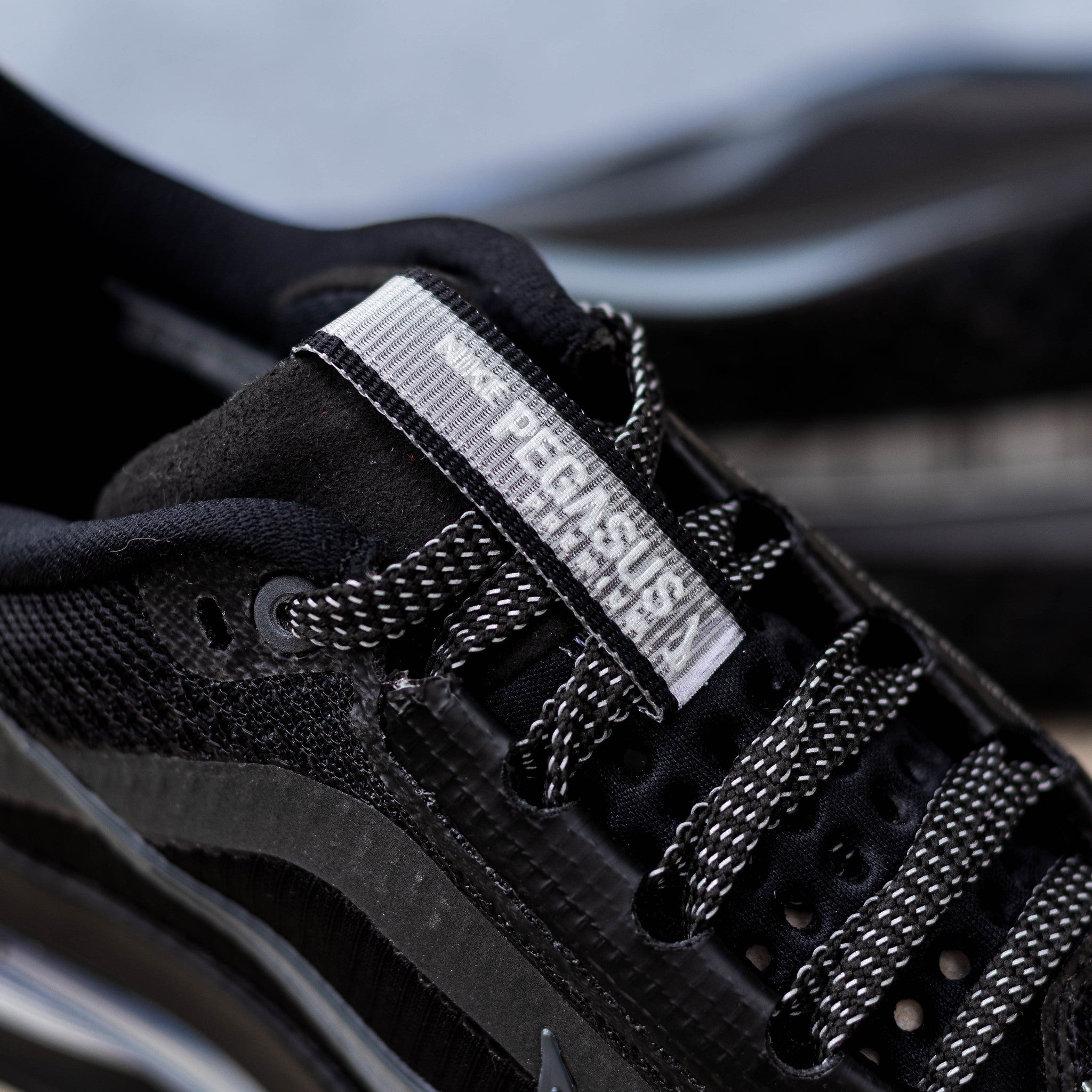 NIKE PEGASUS PREMIUM BLACK METALLIC SILVER