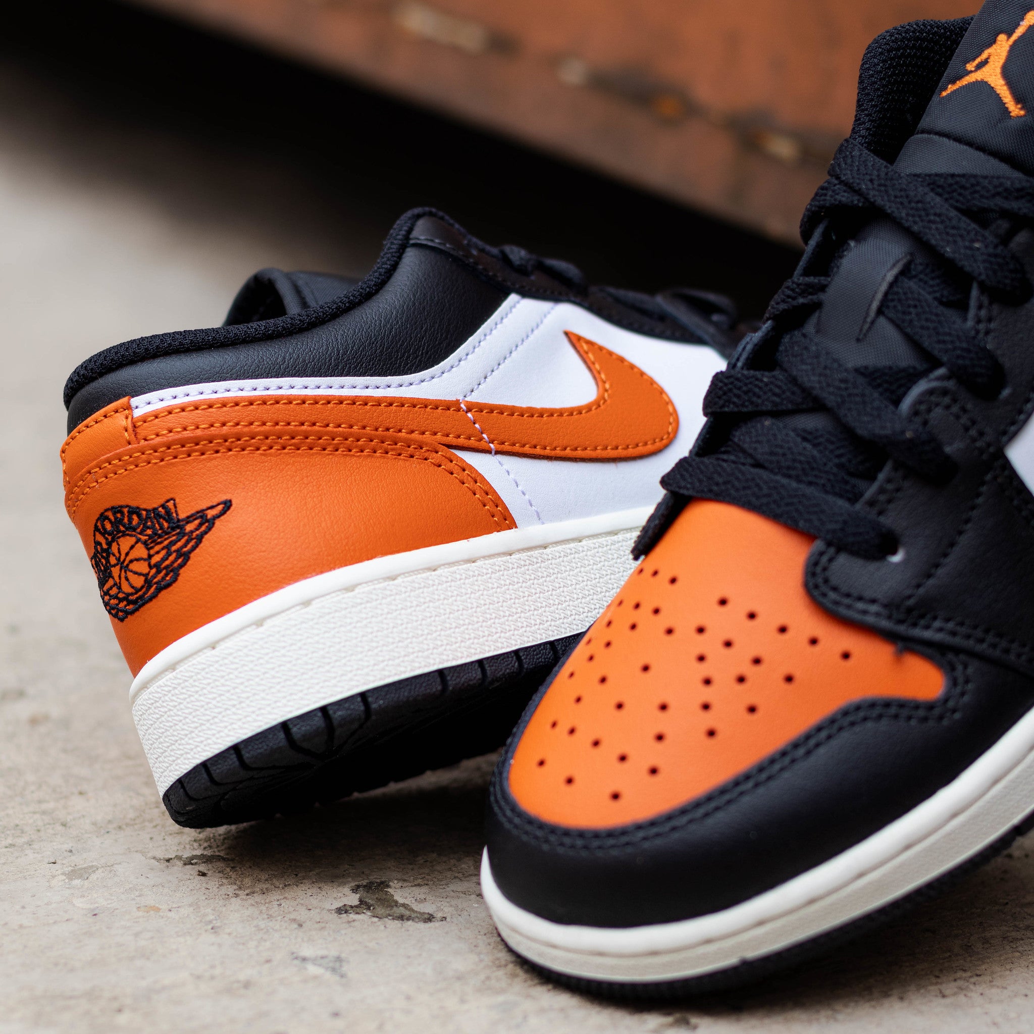 AIR JORDAN 1 LOW SHATTERED BACKBOARD ALTERNATE GS
