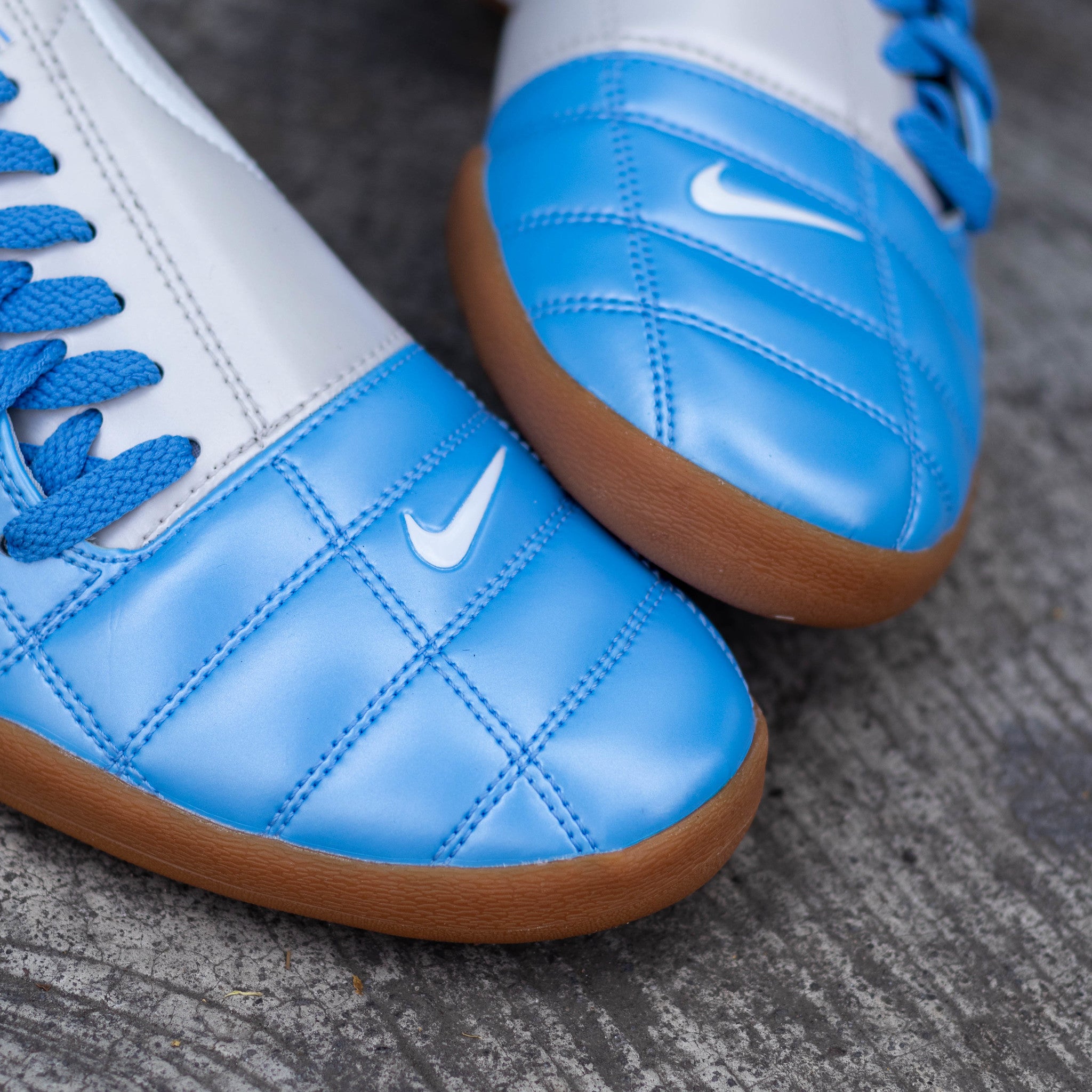 NIKE T90 3 WHITE UNIVERSITY BLUE