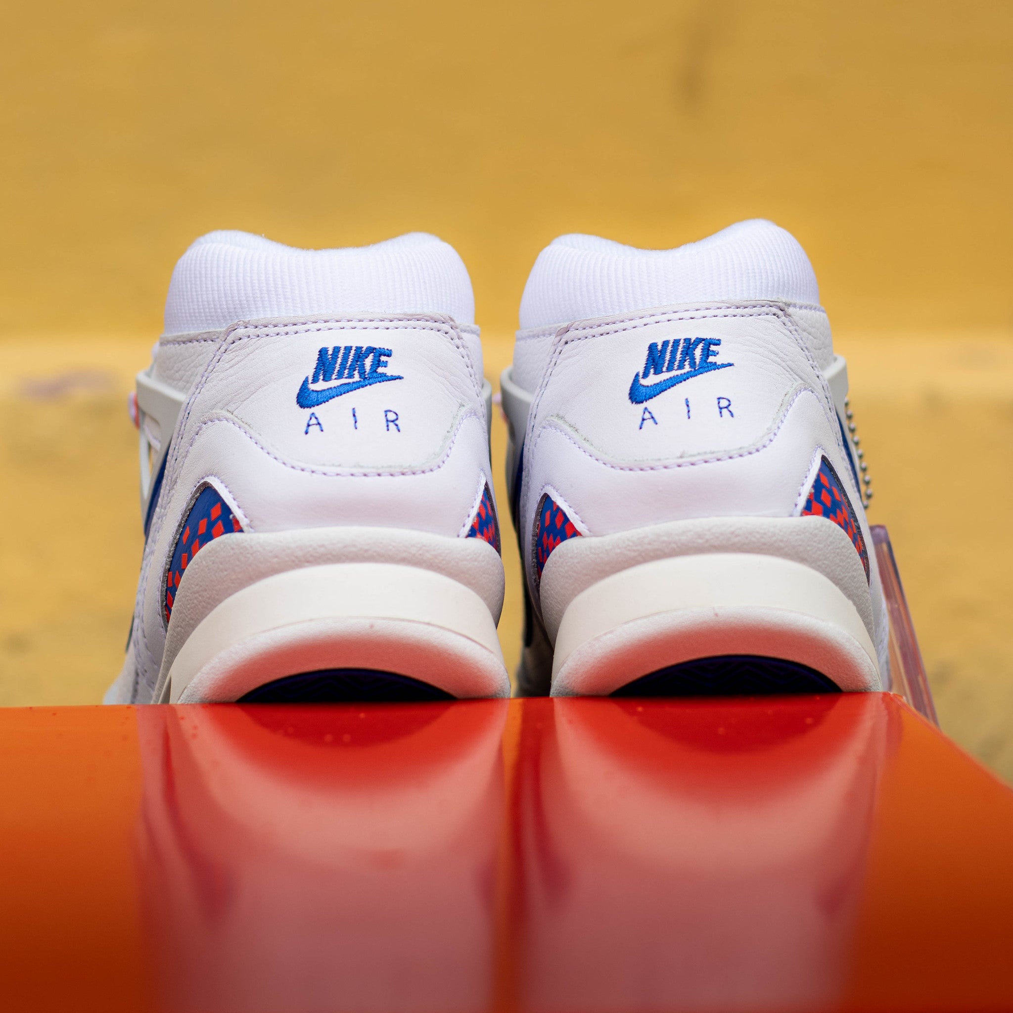 NIKE AIR TECH CHALLENGE II PIXEL COURT