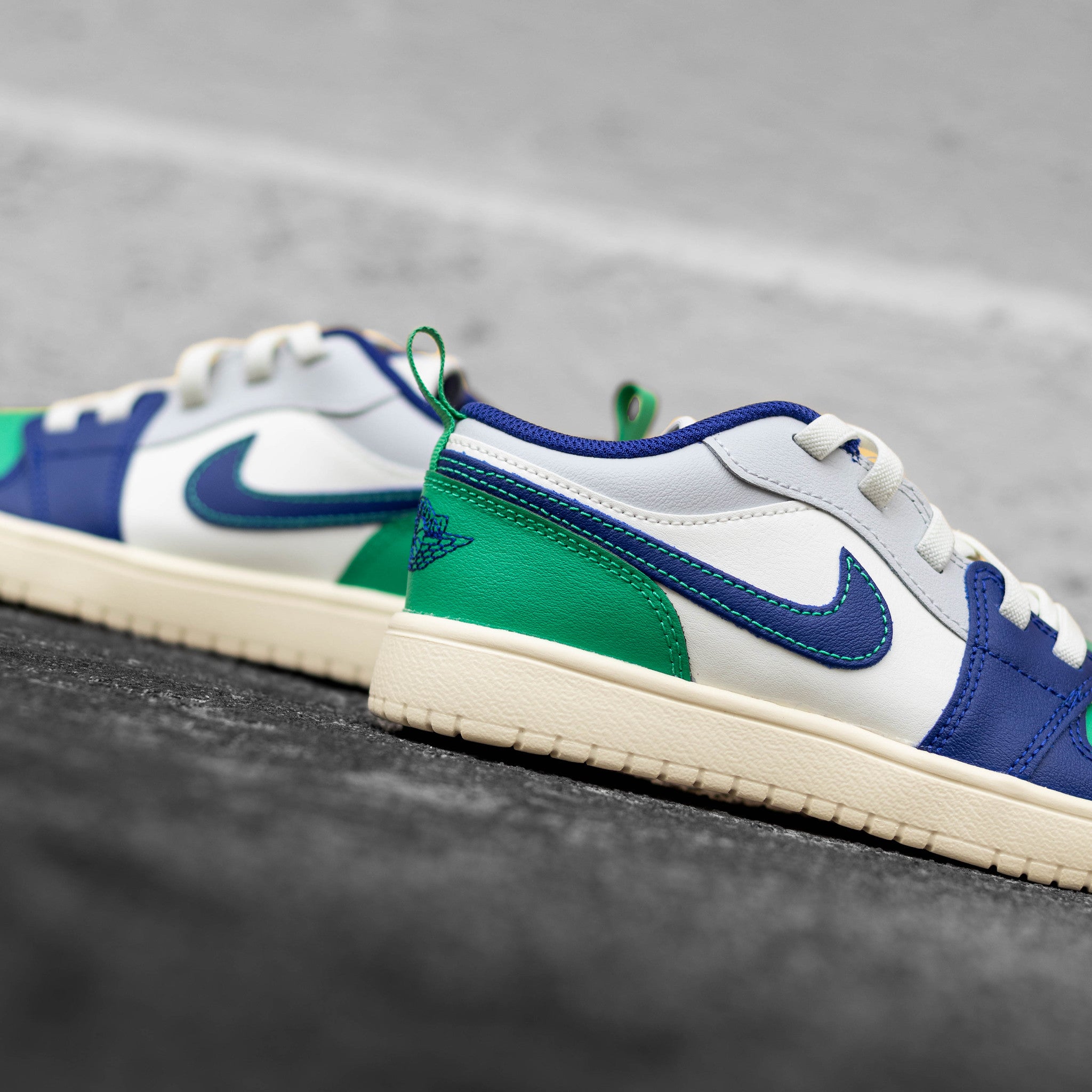 AIR JORDAN 1 LOW RARE AIR DEEP ROYAL BLUE PS