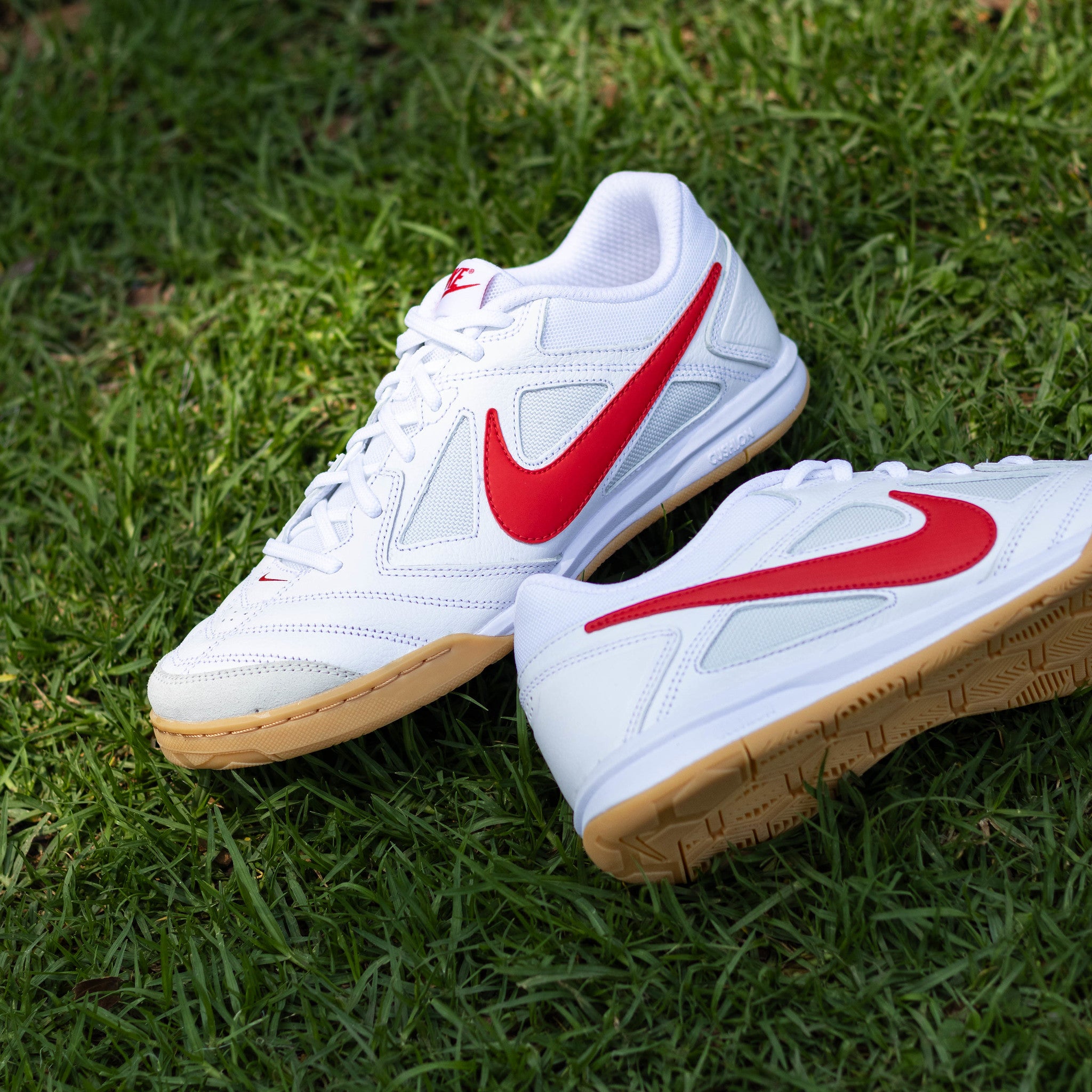 NIKE GATO WHITE UNIVERSITY RED