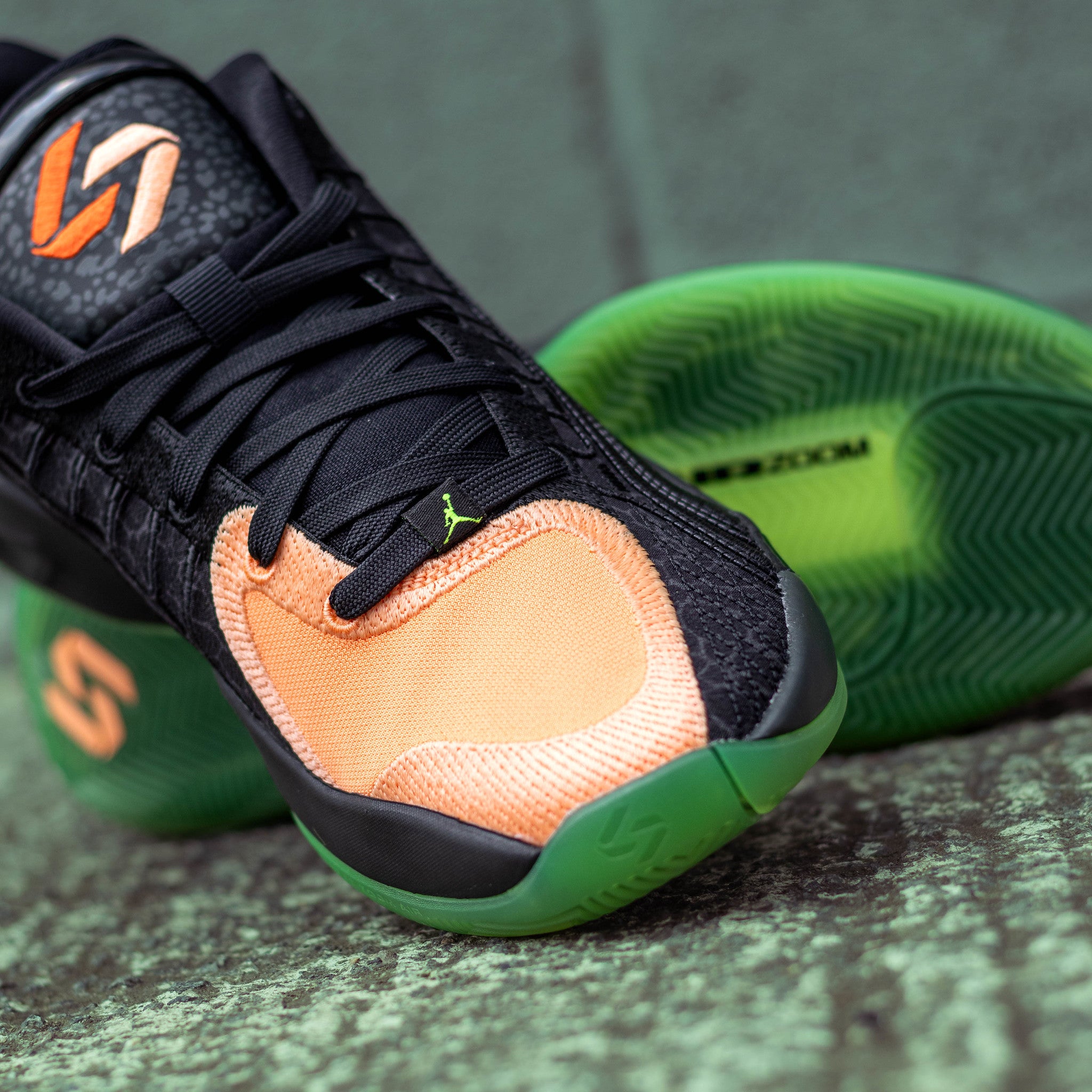 JORDAN 4 LUKA BLACK TEAM ORANGE