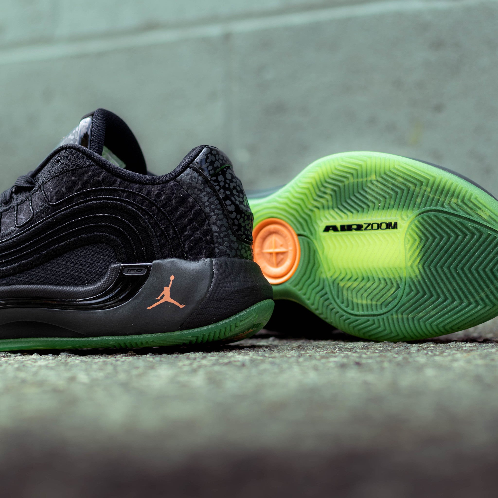 JORDAN 4 LUKA BLACK TEAM ORANGE