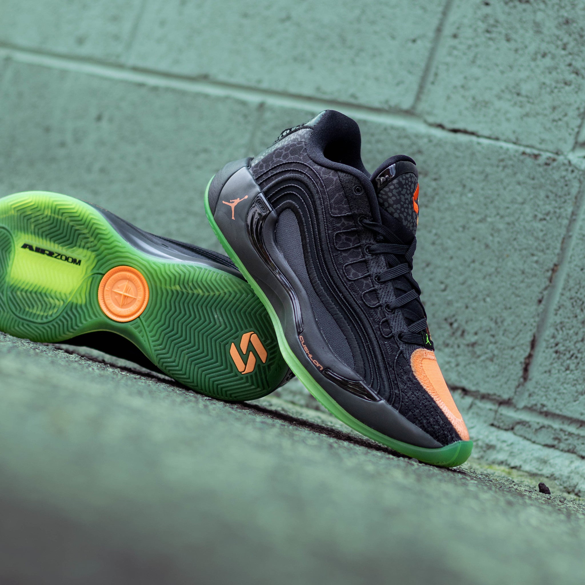 JORDAN 4 LUKA BLACK TEAM ORANGE