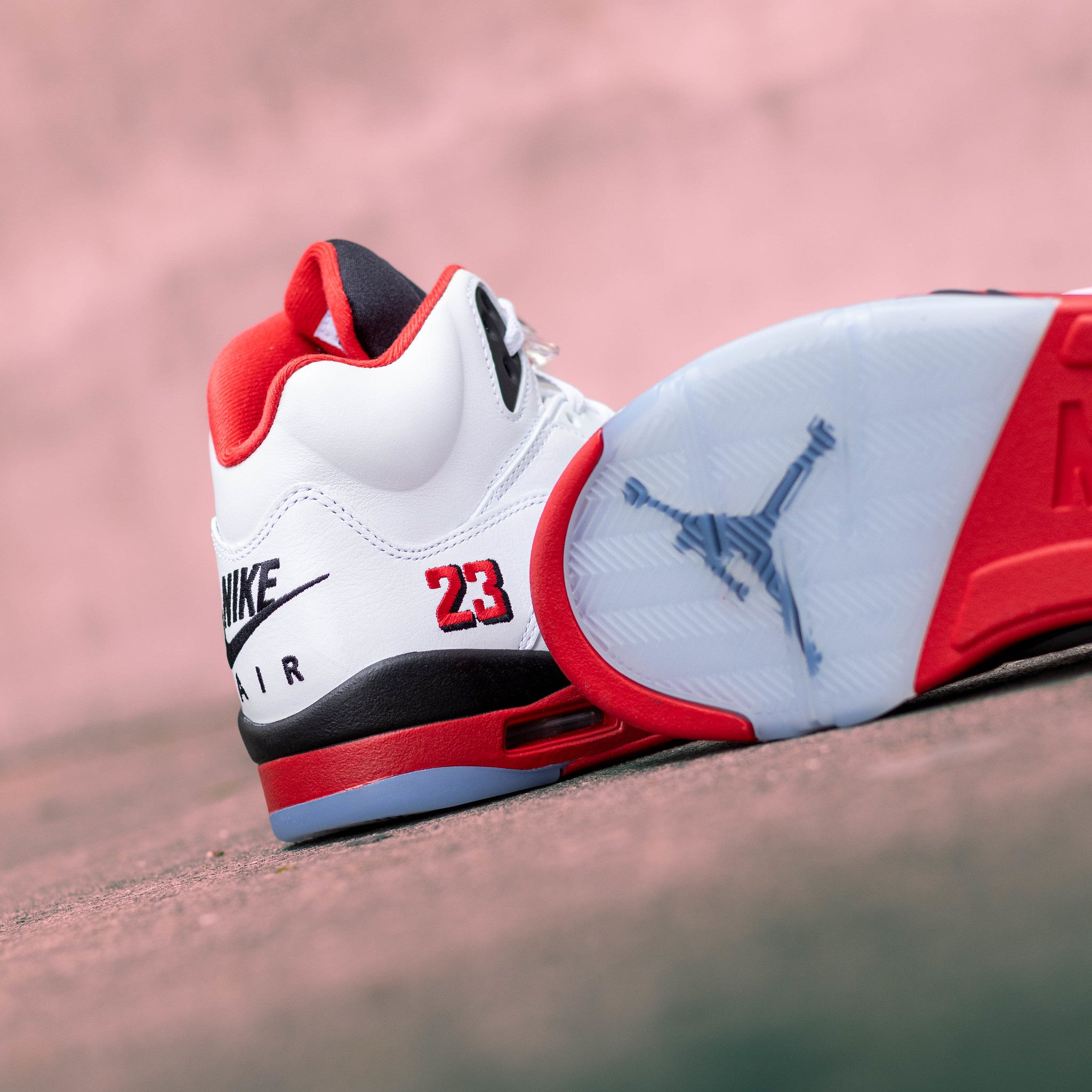 AIR JORDAN 5 FIRE RED BLACK TONGUE