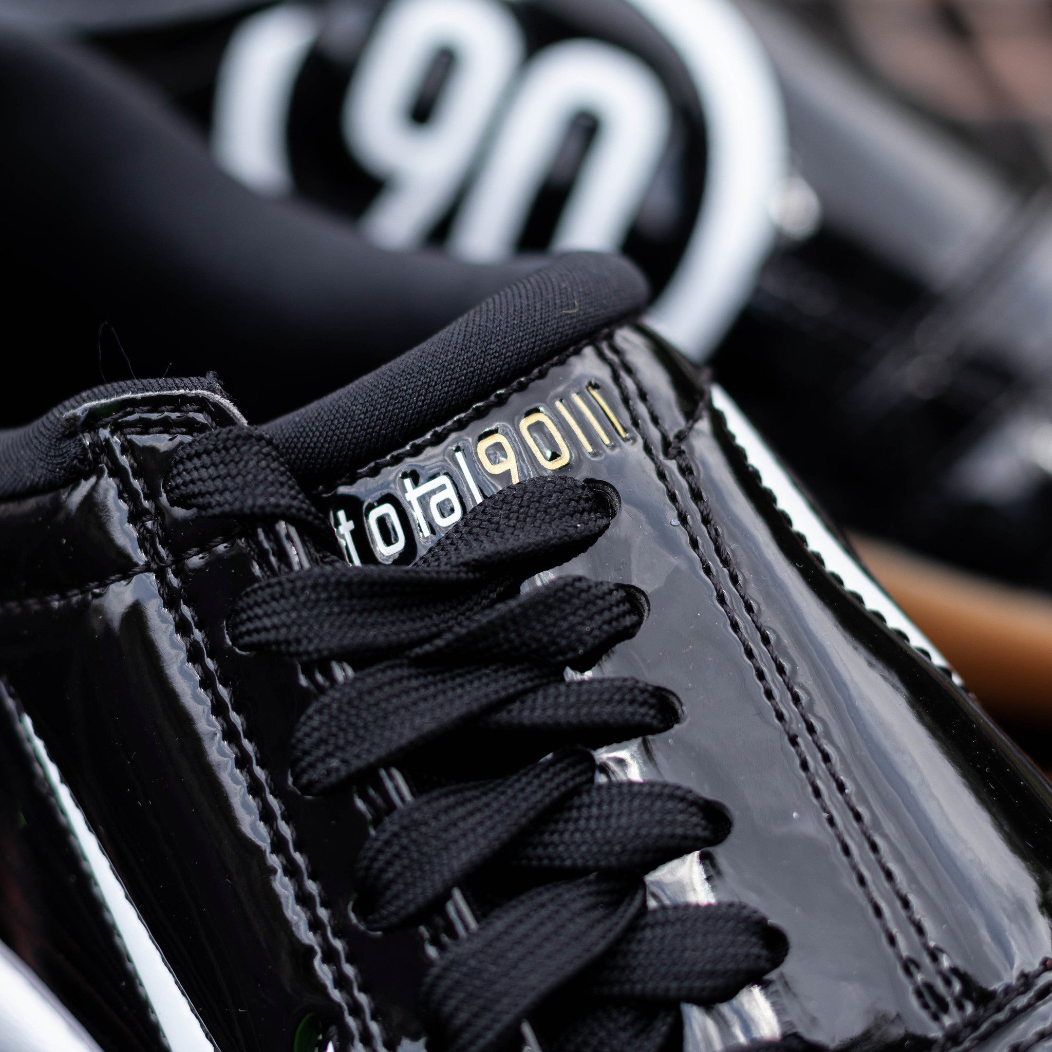 NIKE TOTAL 90 3 PATENT BLACK GUM W