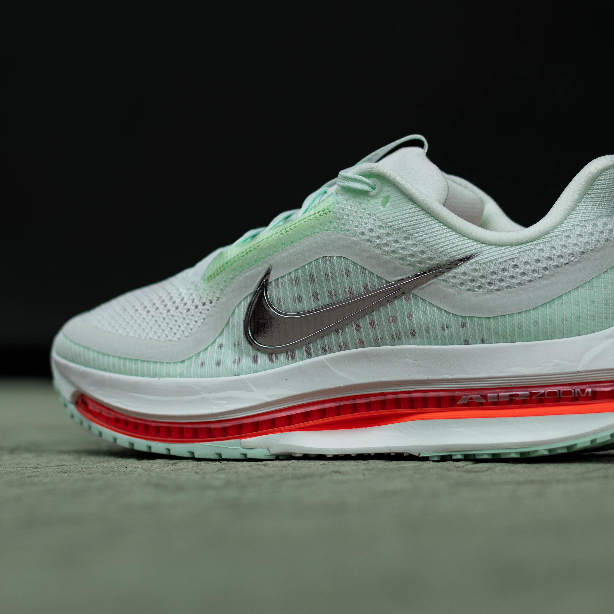 NIKE AIR ZOOM PEGASUS PREMIUM BARELY GREEN