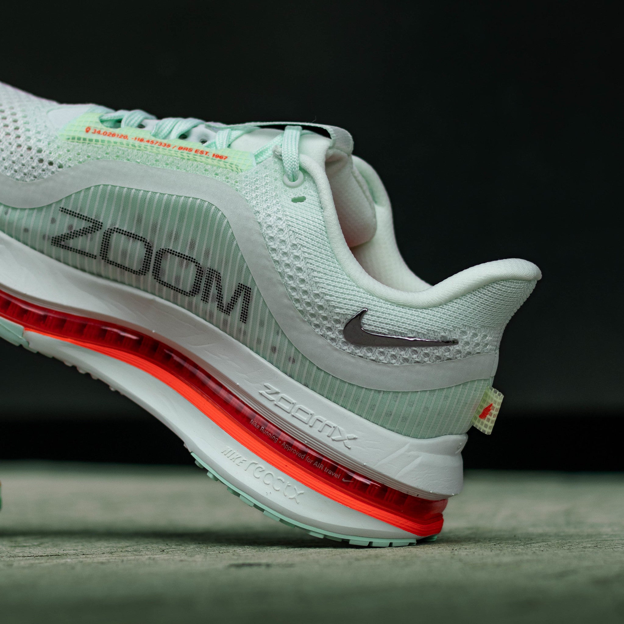 NIKE AIR ZOOM PEGASUS PREMIUM BARELY GREEN