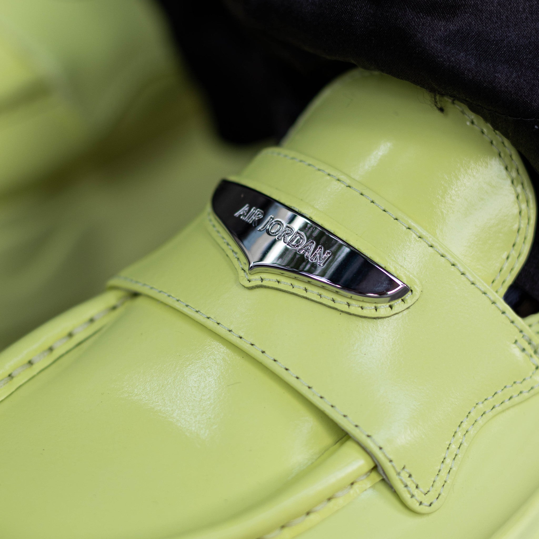 JORDAN MULE LUMINOUS GREEN W