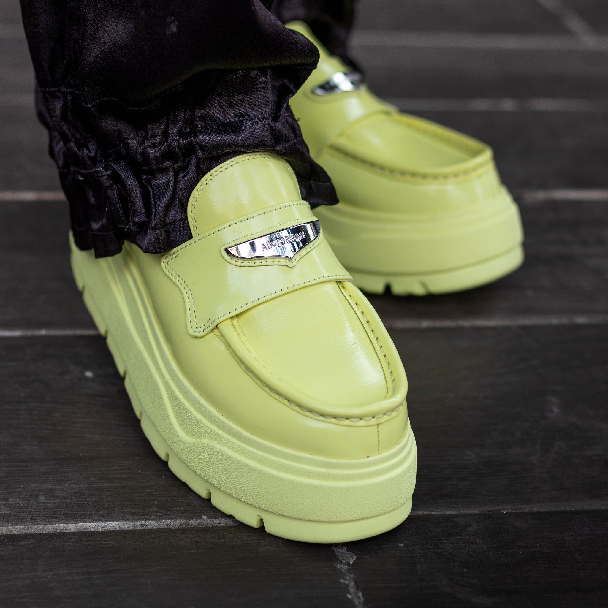JORDAN MULE LUMINOUS GREEN W