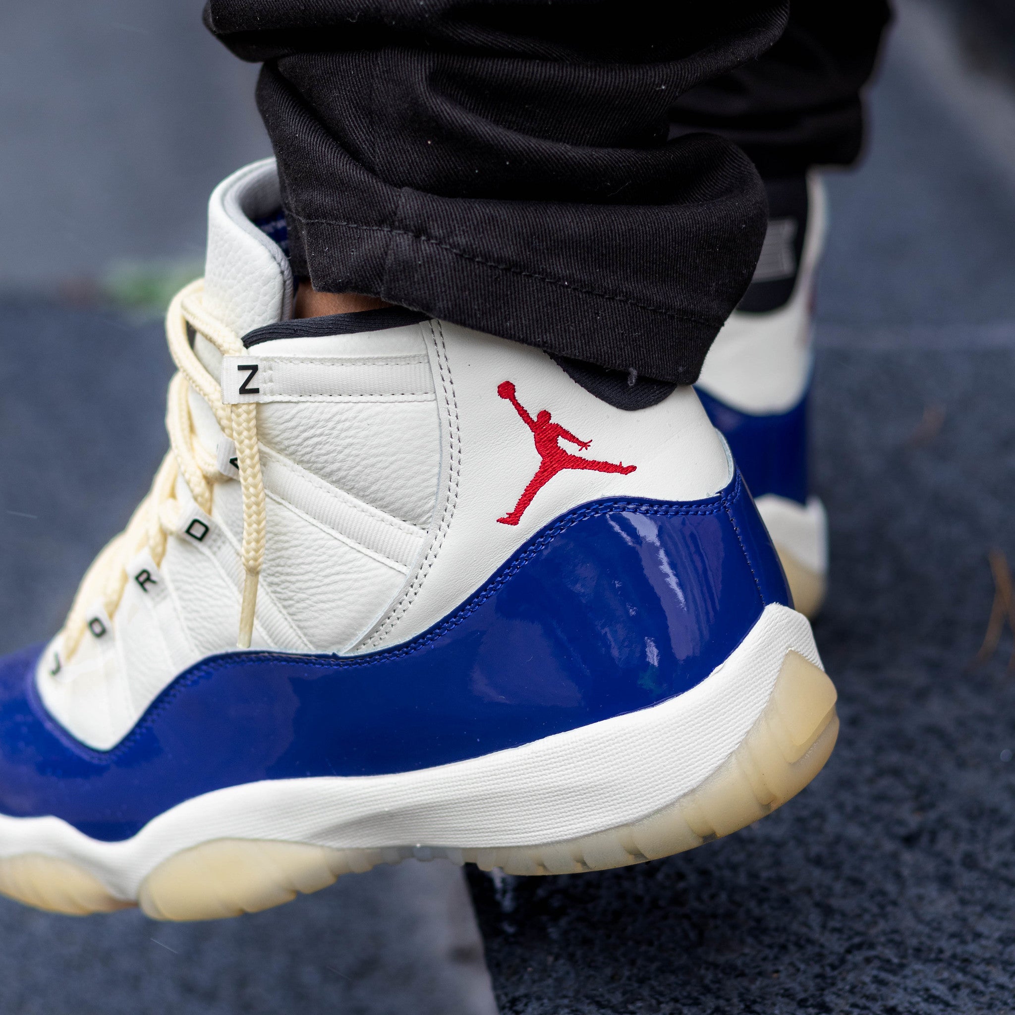 AIR JORDAN 11 RARE AIR