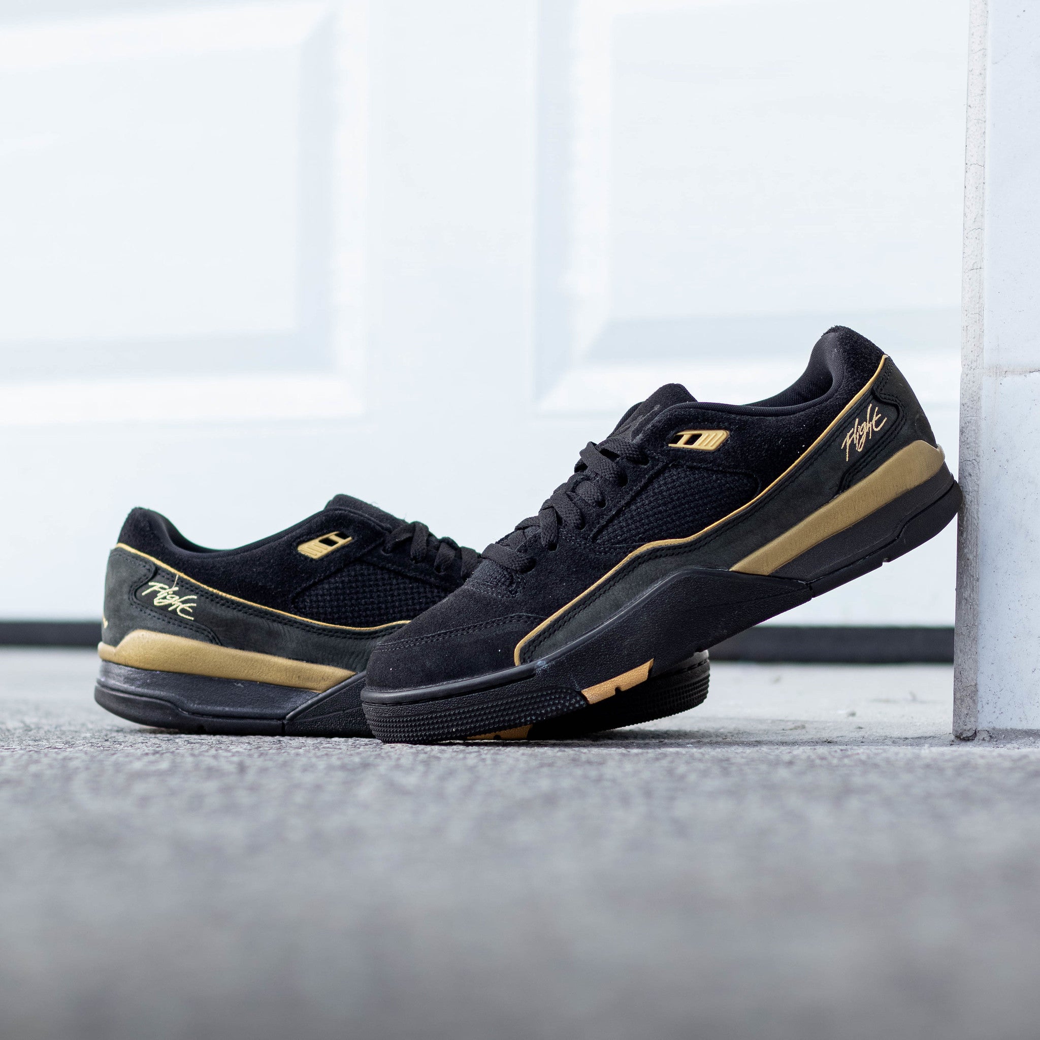 JORDAN FLIGHT COURT BLACK GOLD