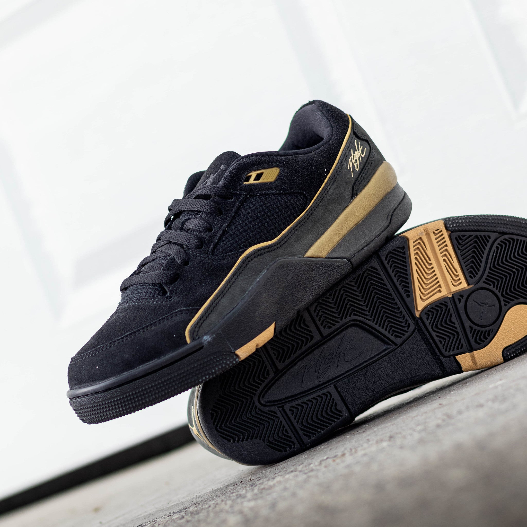 JORDAN FLIGHT COURT BLACK GOLD