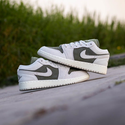 AIR JORDAN 1 LOW MEDIUM OLIVE SAIL GS