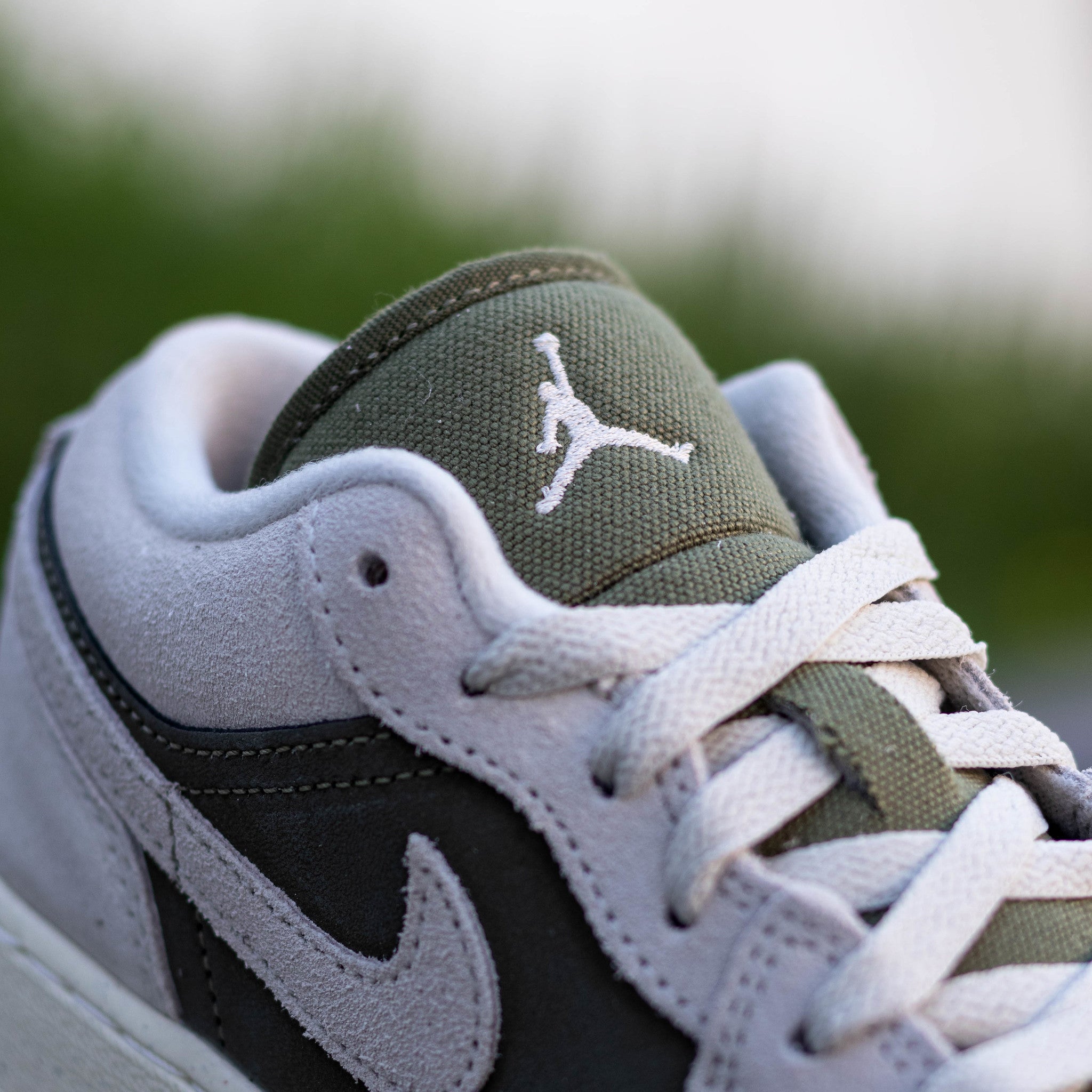 AIR JORDAN 1 LOW MEDIUM OLIVE SAIL GS