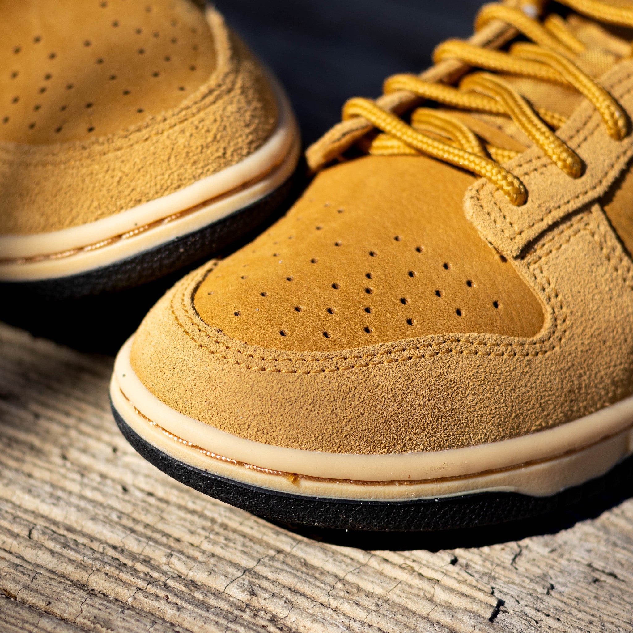 NIKE DUNK LOW WHEAT
