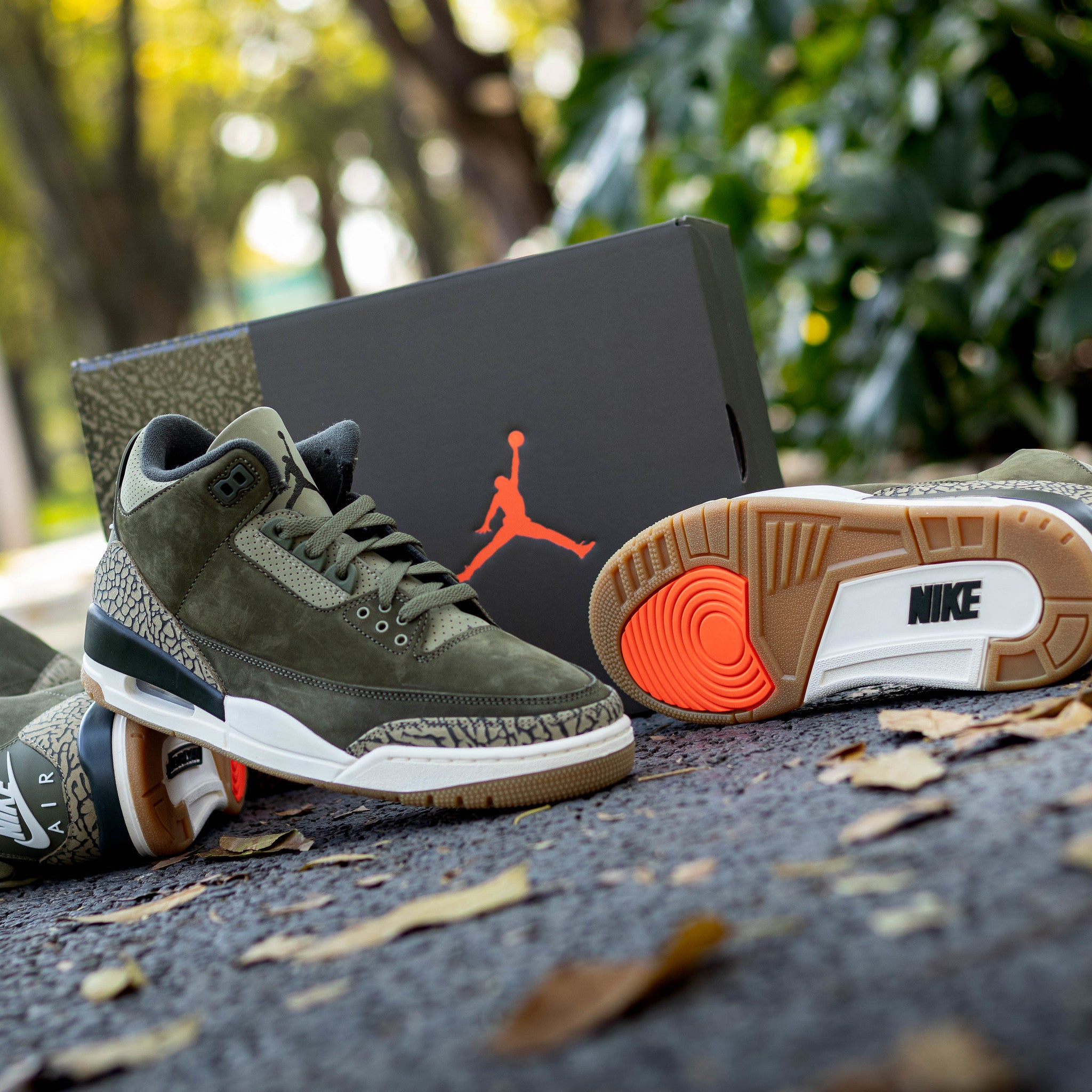 AIR JORDAN 3 MEDIUM OLIVE