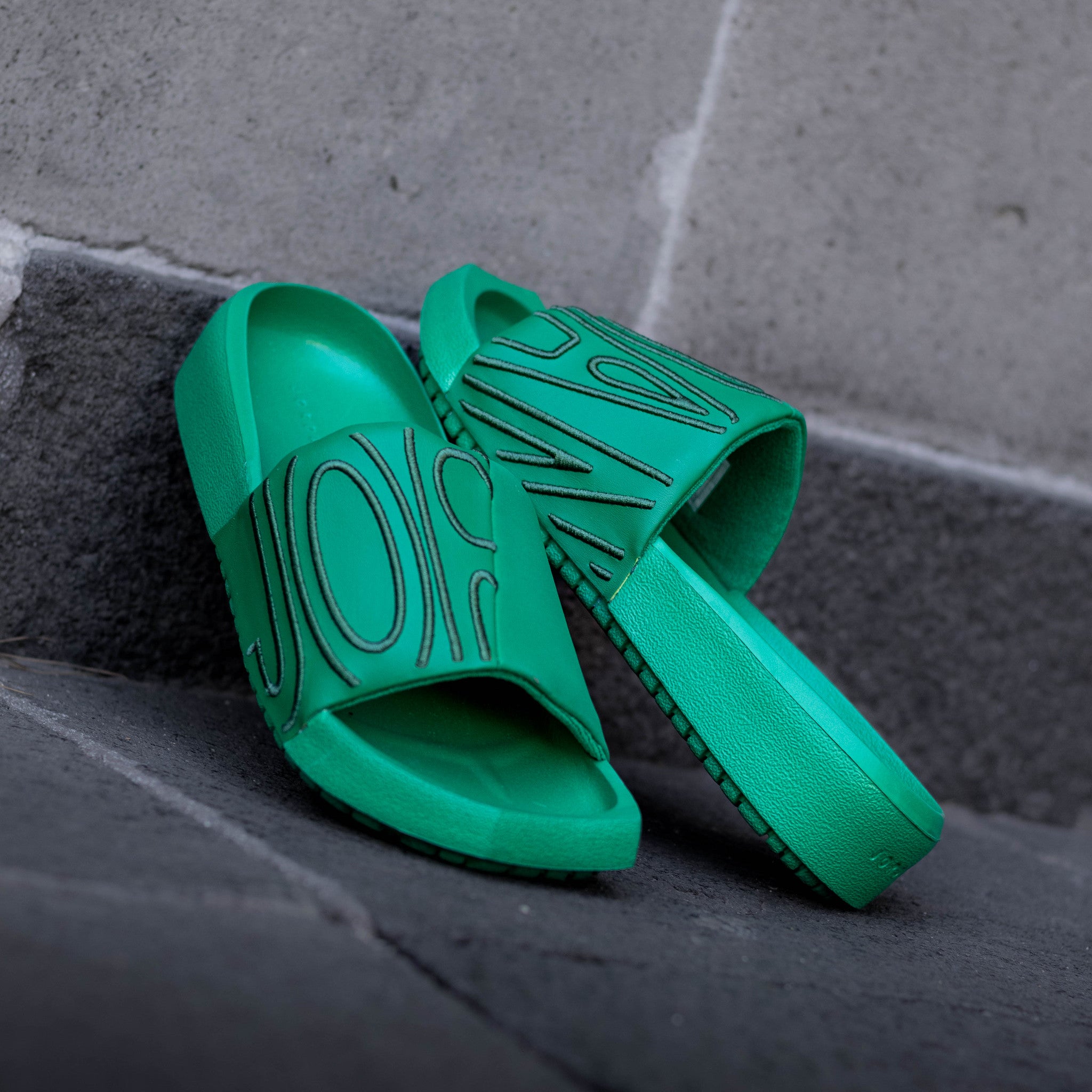 JORDAN NOLA SLIDE MALACHITE FIR W